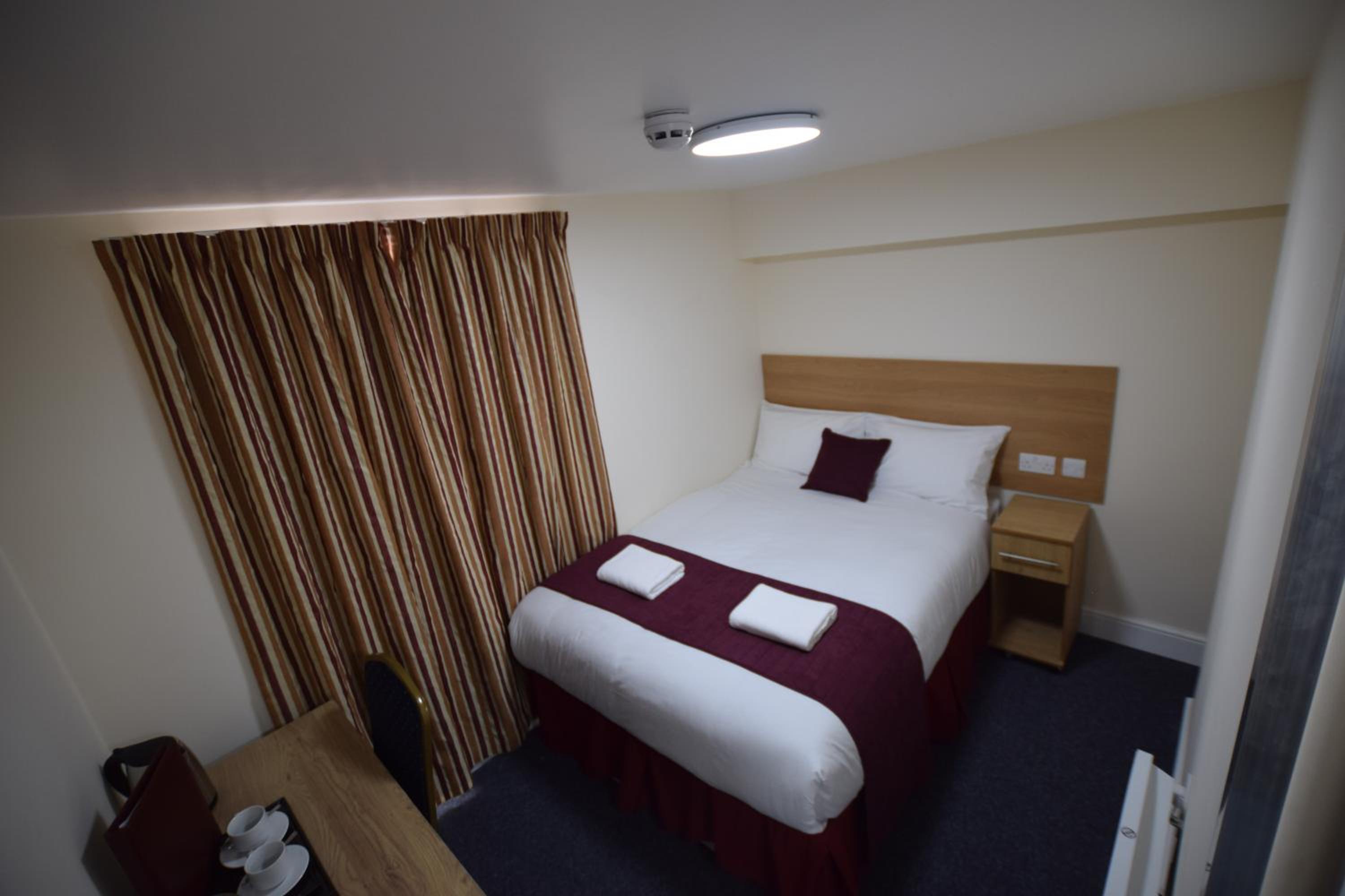 Ilford Vacations - PremierLux Serviced Apartments - Property Image 4