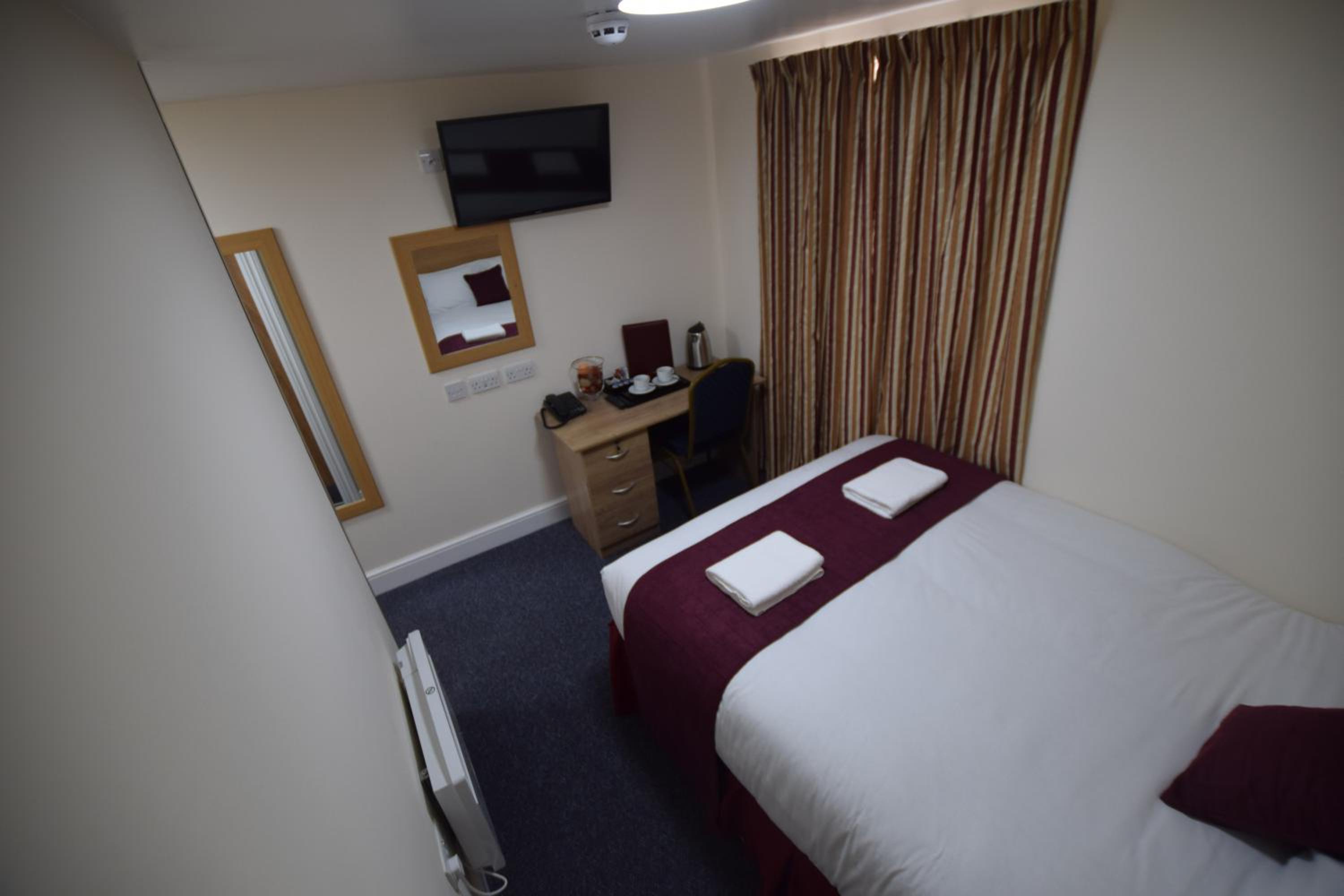 Ilford Vacations - PremierLux Serviced Apartments - Property Image 5