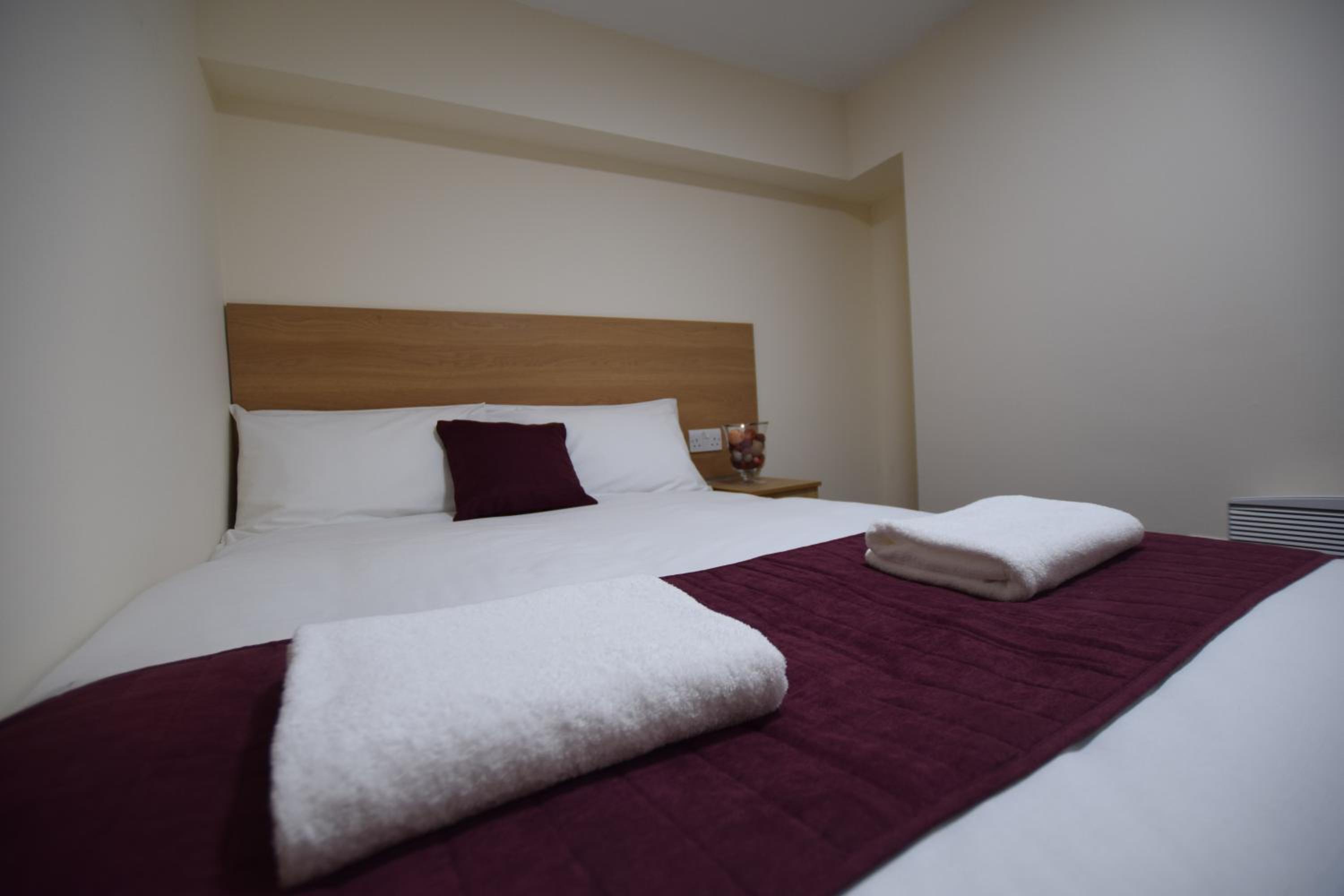 Ilford Vacations - PremierLux Serviced Apartments - Property Image 18