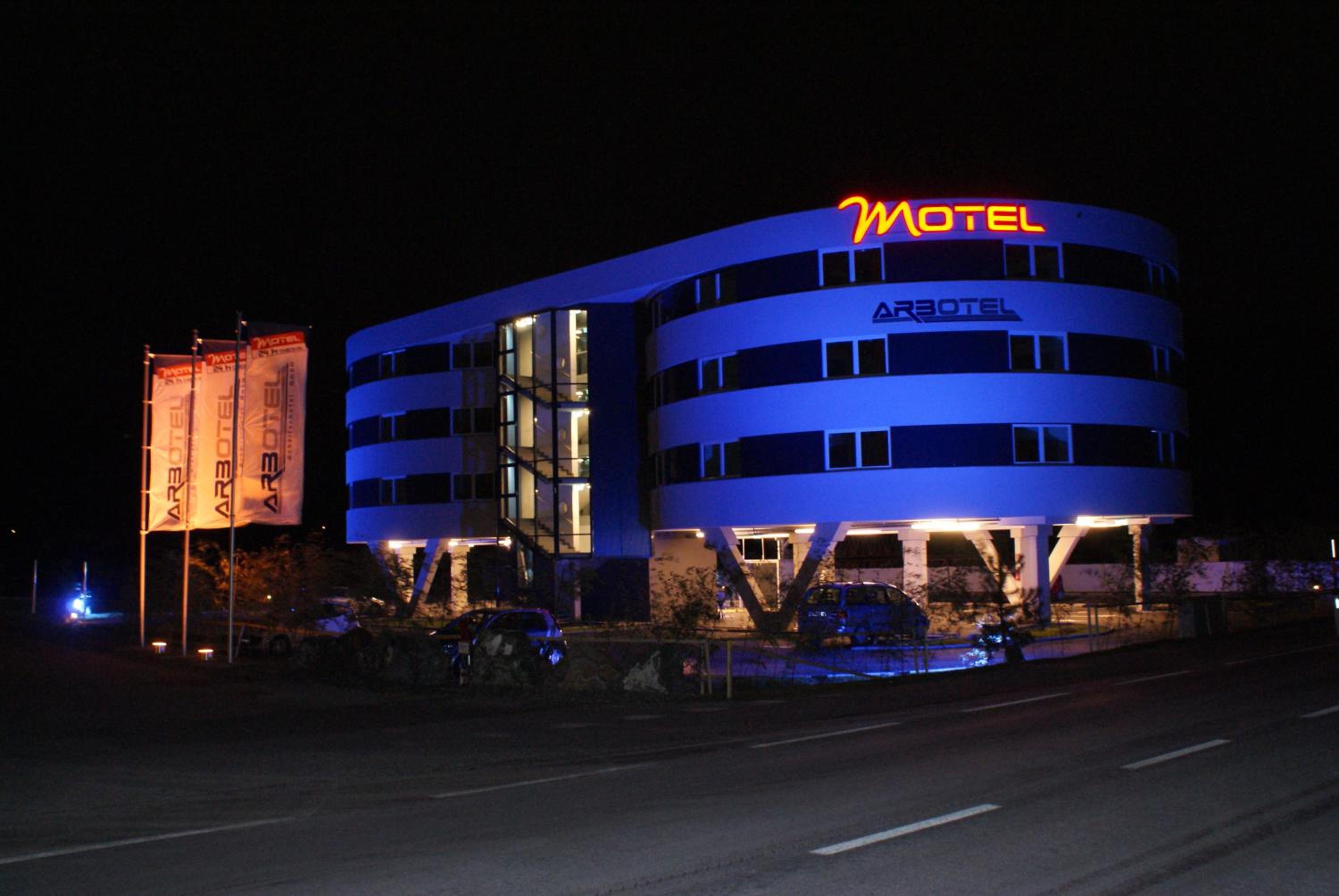 MOTEL ARBOTEL 24h self check-in
