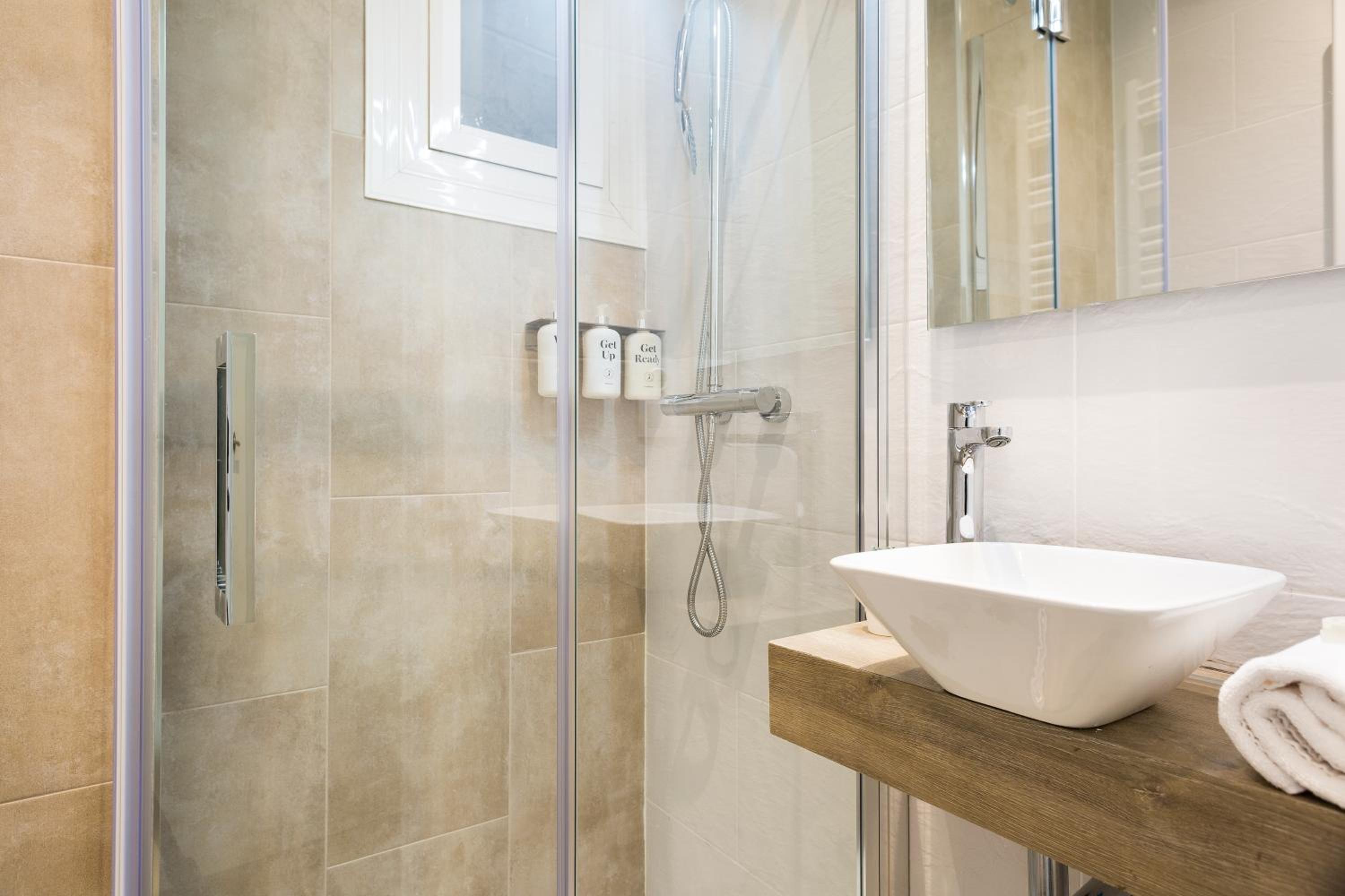 Sitges Group Calm Beach en Sitges — bathroom
