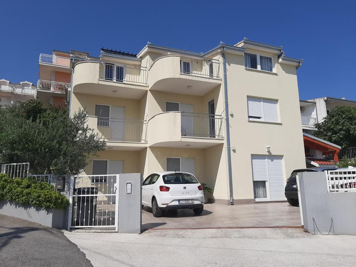Apartment Ante view 2