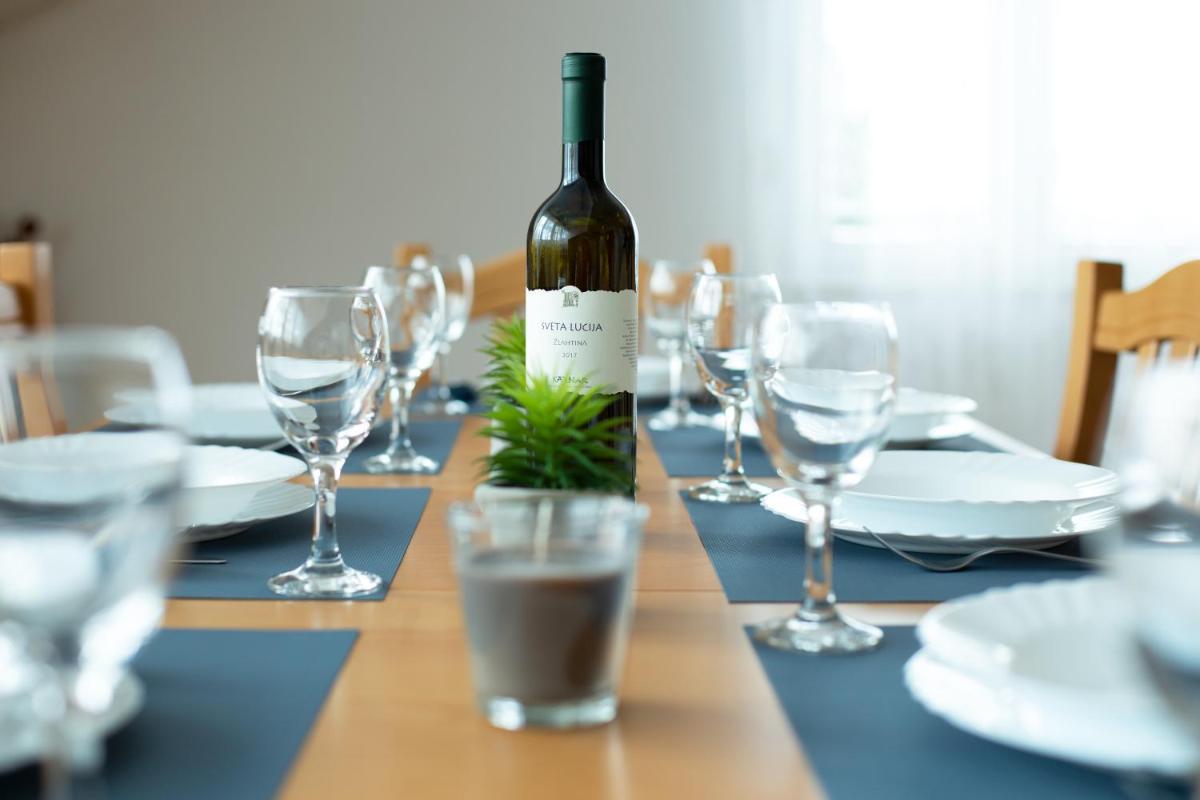 Hotel Apartment Mladen - Image 1