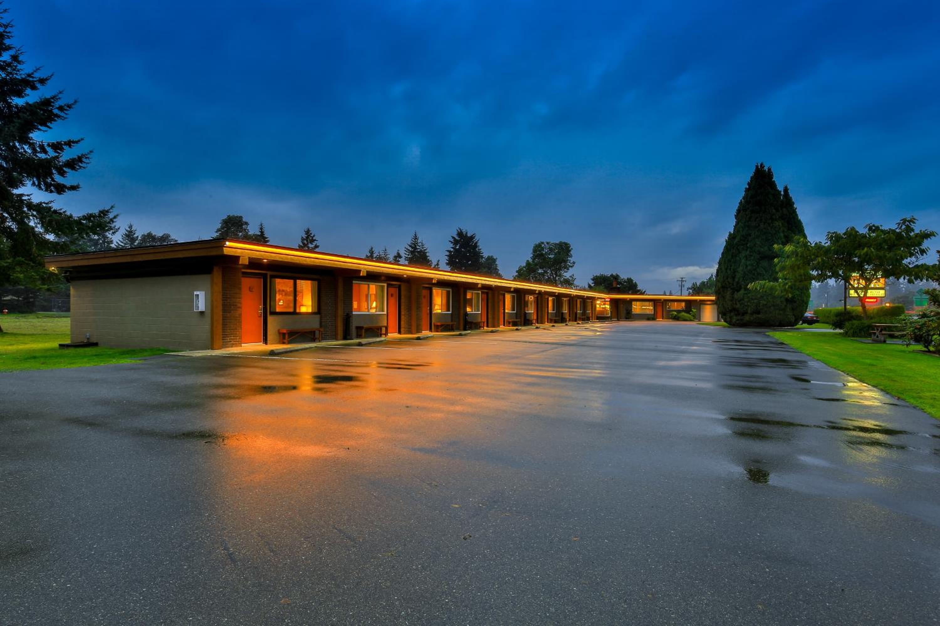 Parksville Vacations - Arbutus Grove Motel - Property Image 5