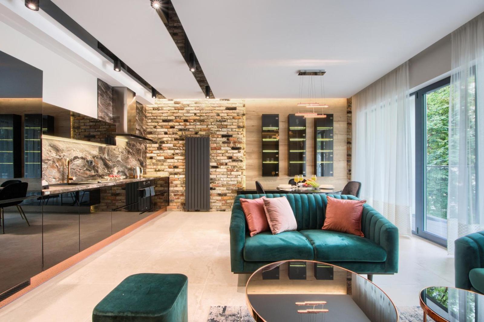 ZLOTA Luxury Apartments view 4