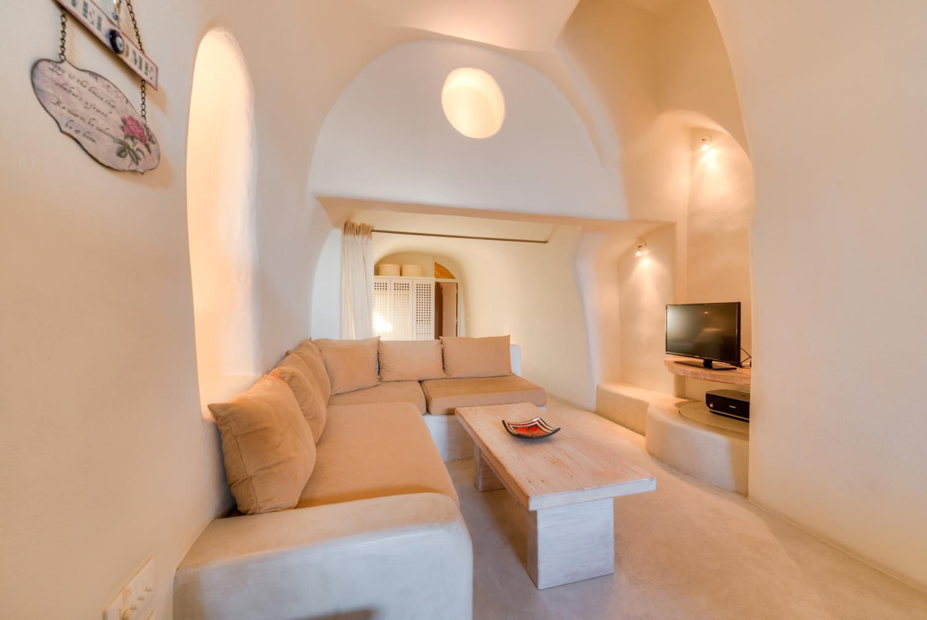 Christina's Cave House