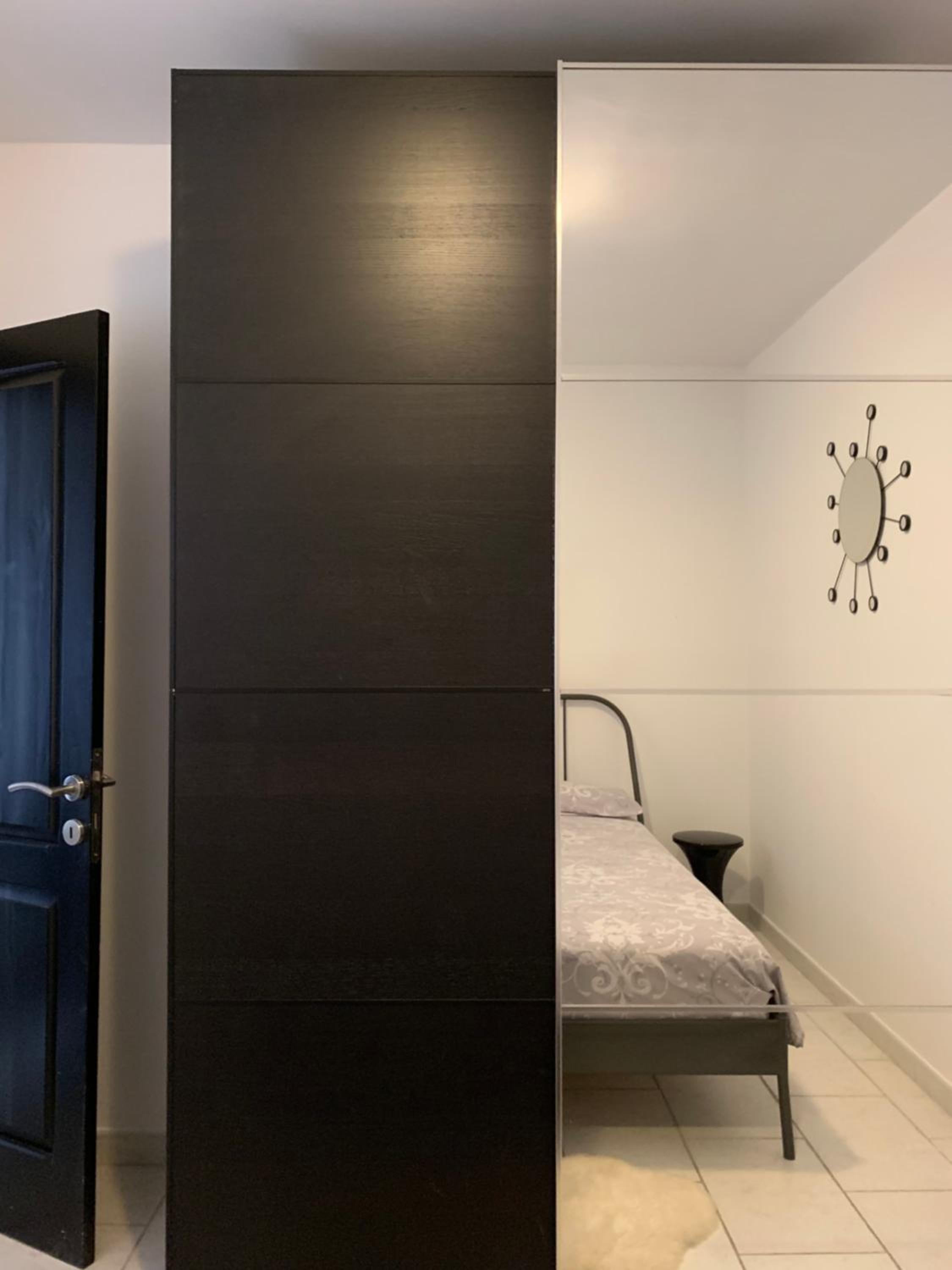 Spacious seaview Sliema Apt, steps from Valletta Ferry
