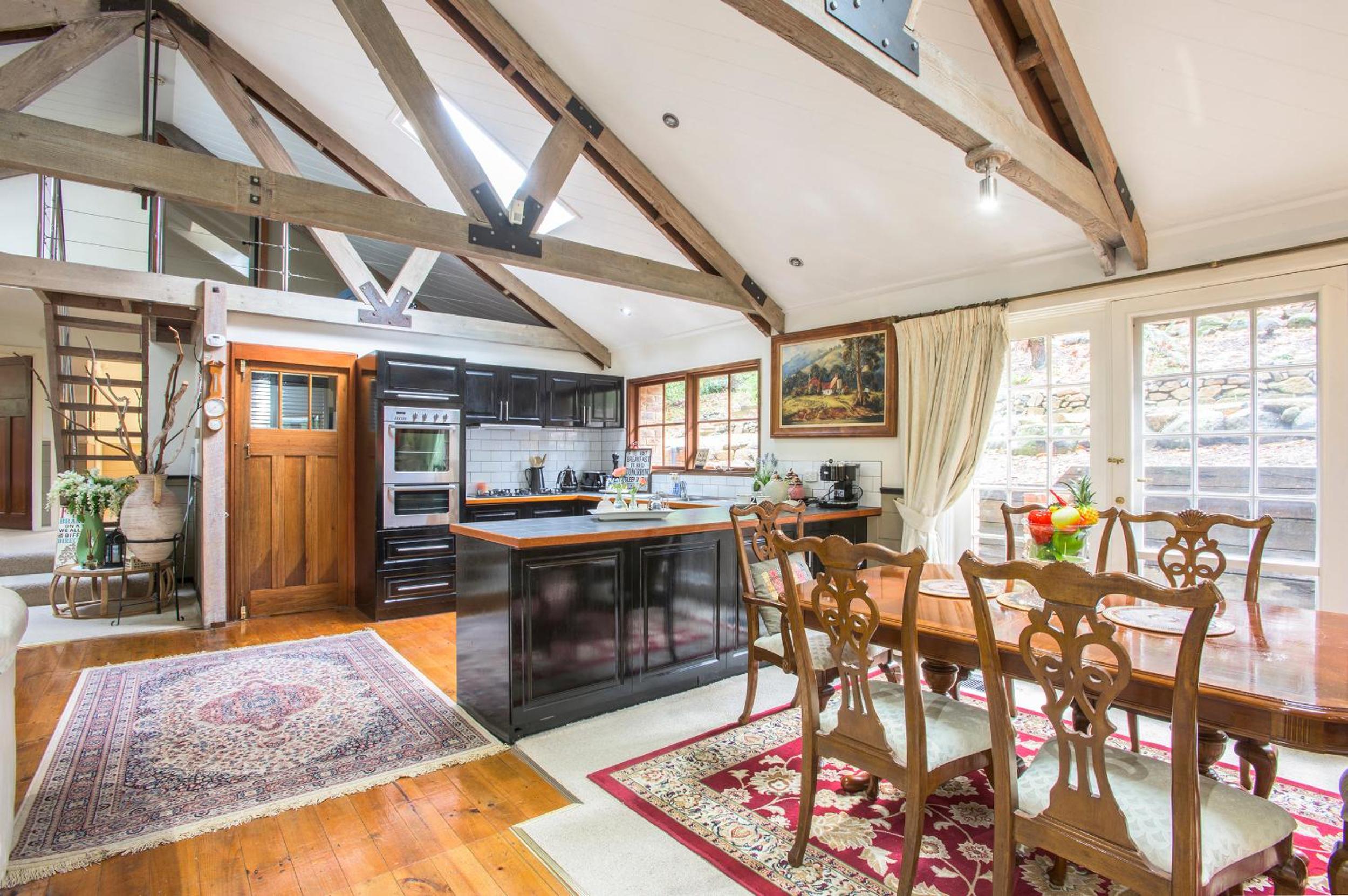The Stone on the Hill - 3 bedroom house