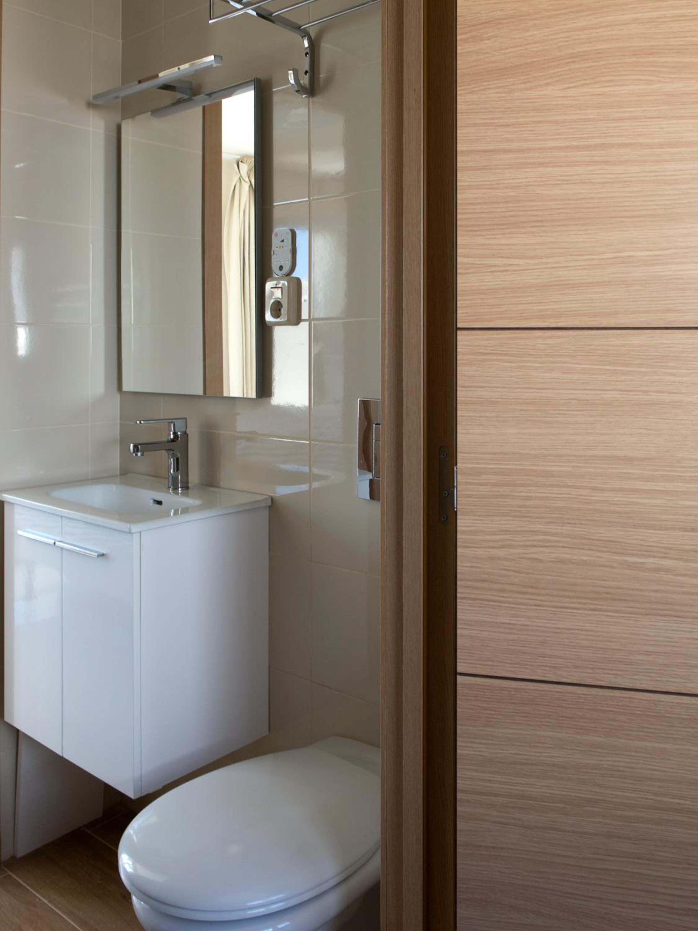 First Line Duplex Puerto Banus Sleeps 8 People - Image 5
