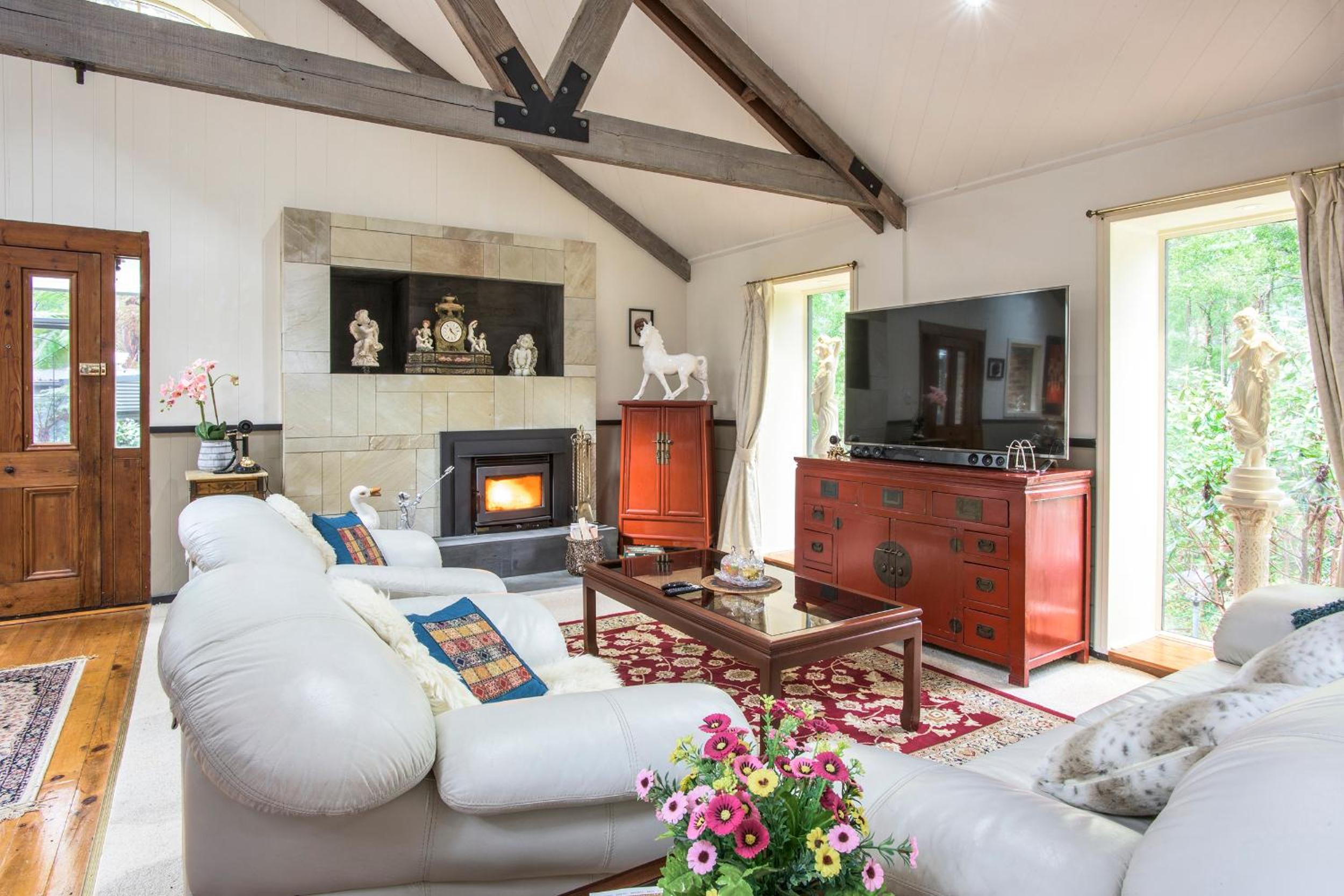 The Stone on the Hill - 3 bedroom house