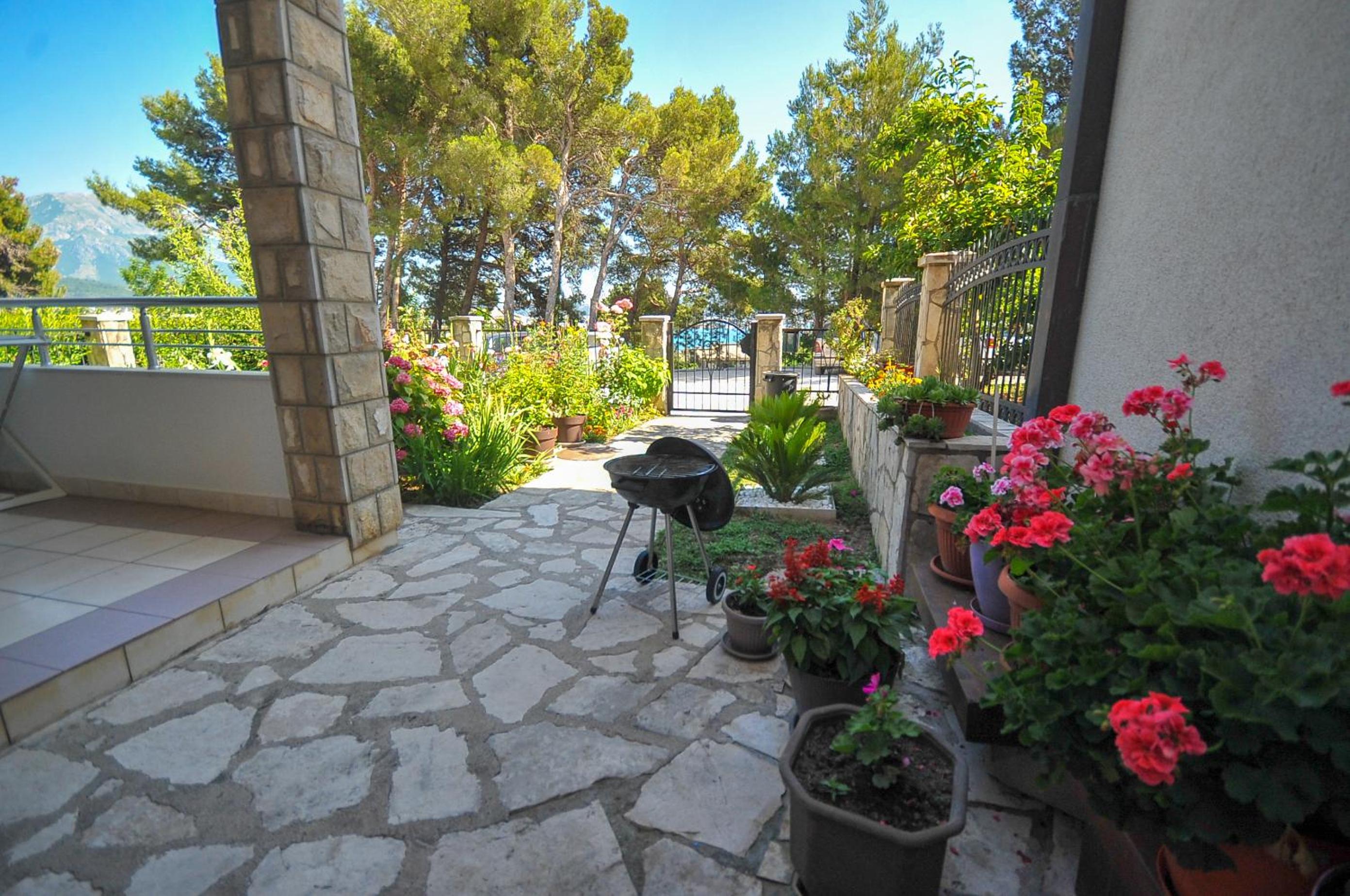Apartments Kuc