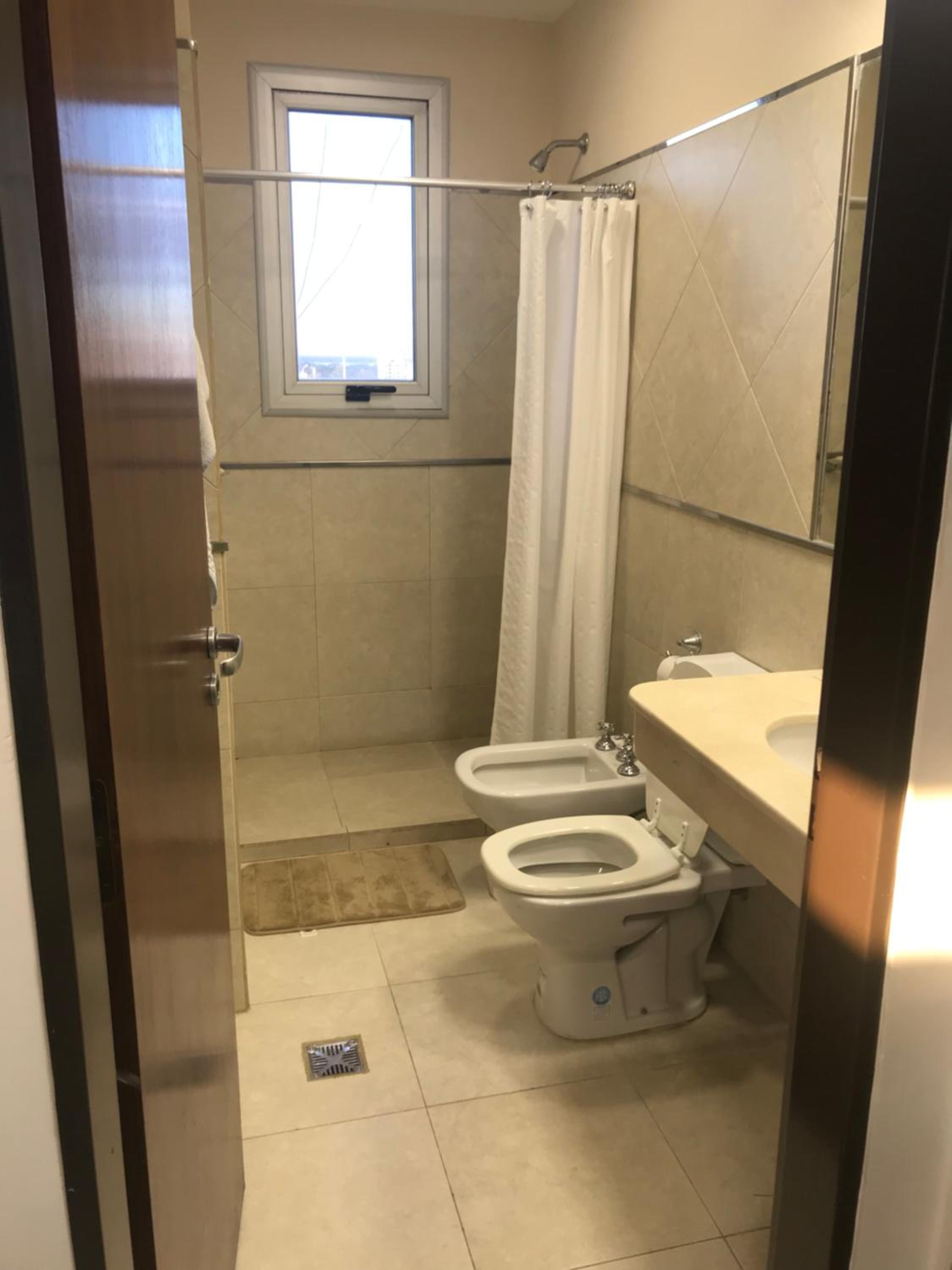Departamento 2 ambientes sobre el río Paraná Con Cochera