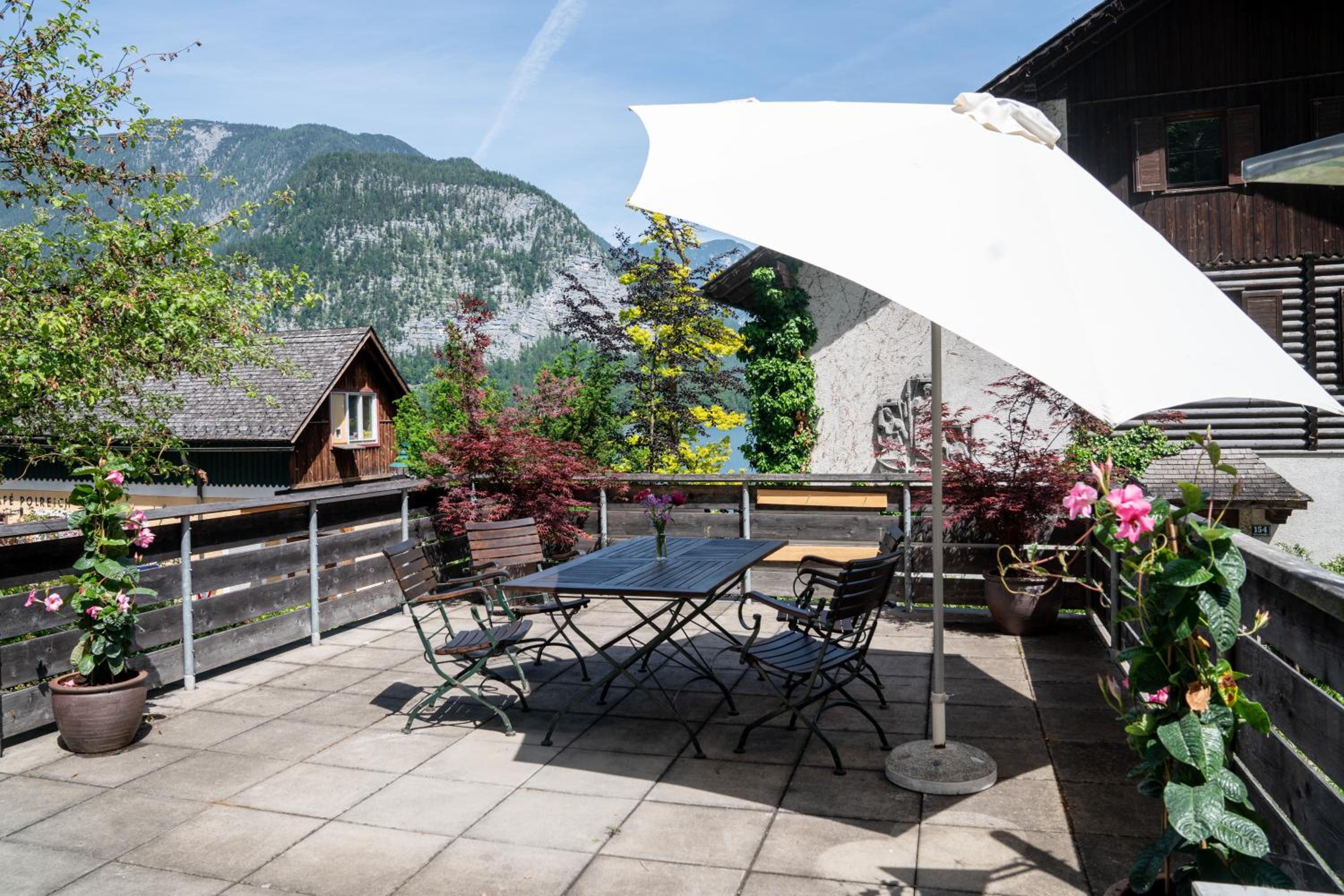 HALLSTATT LAKEVIEW Apartments