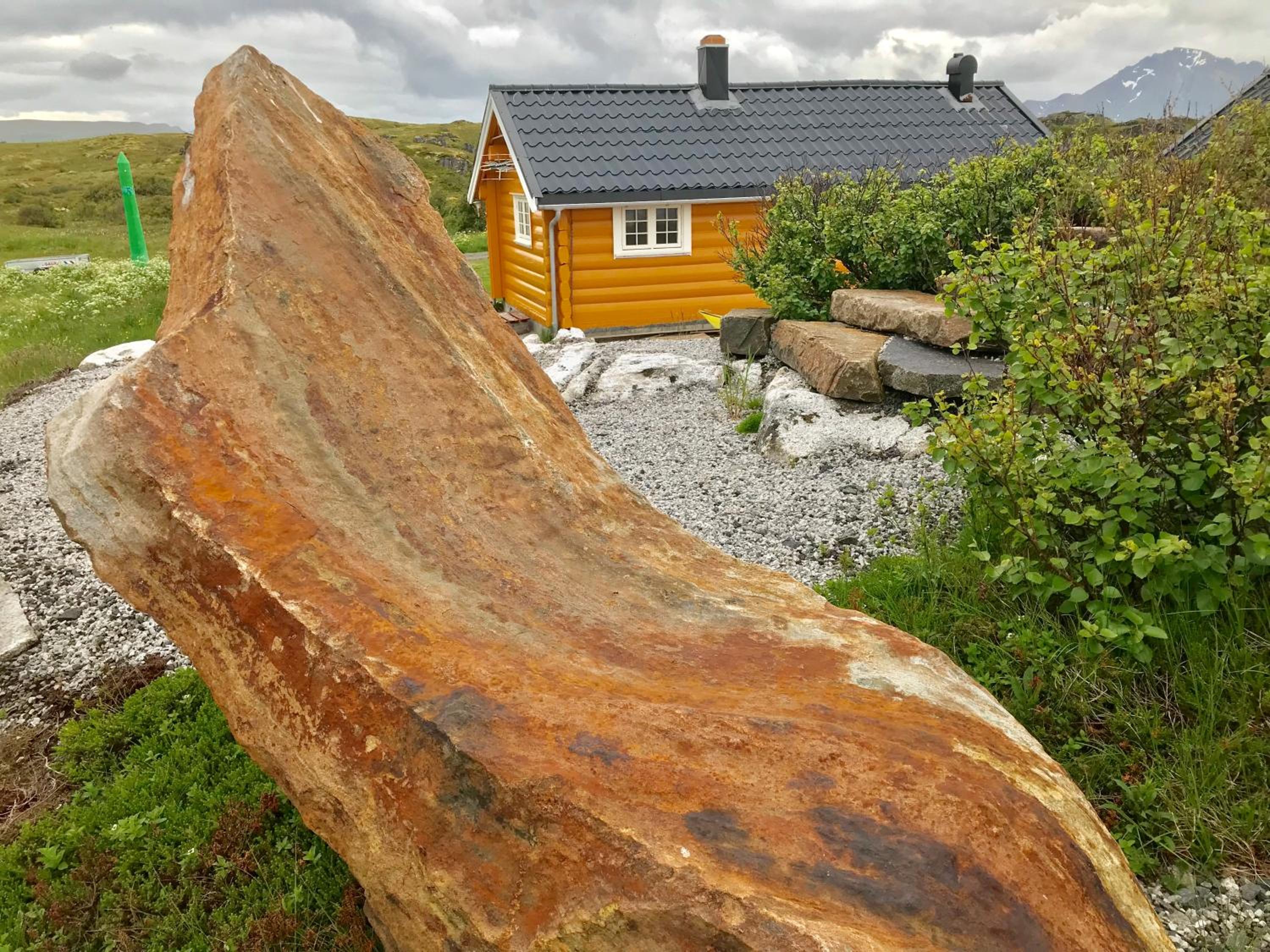 Midnight Sun Lodge Lofoten view 4