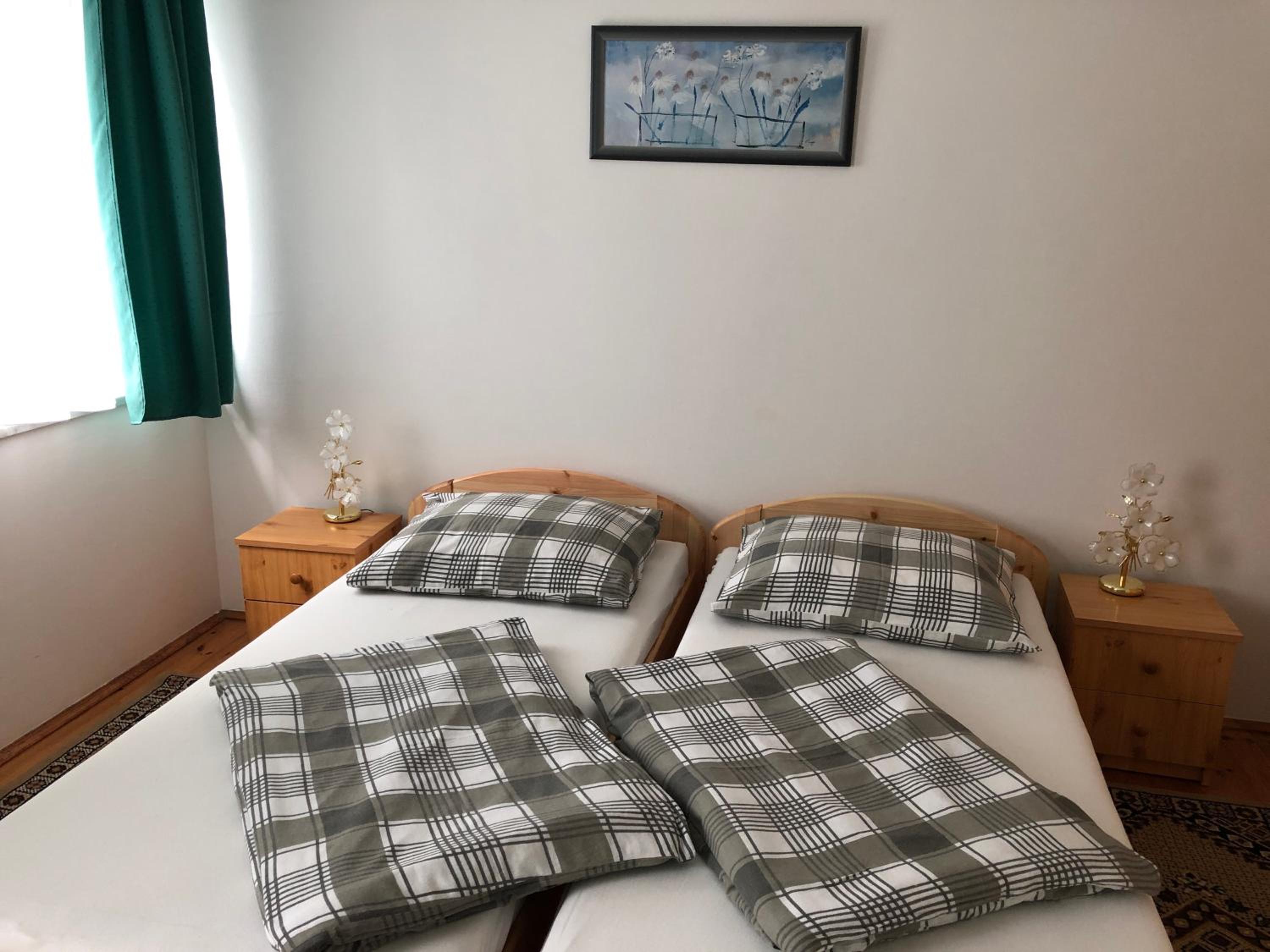Pacsirta Apartman view 2