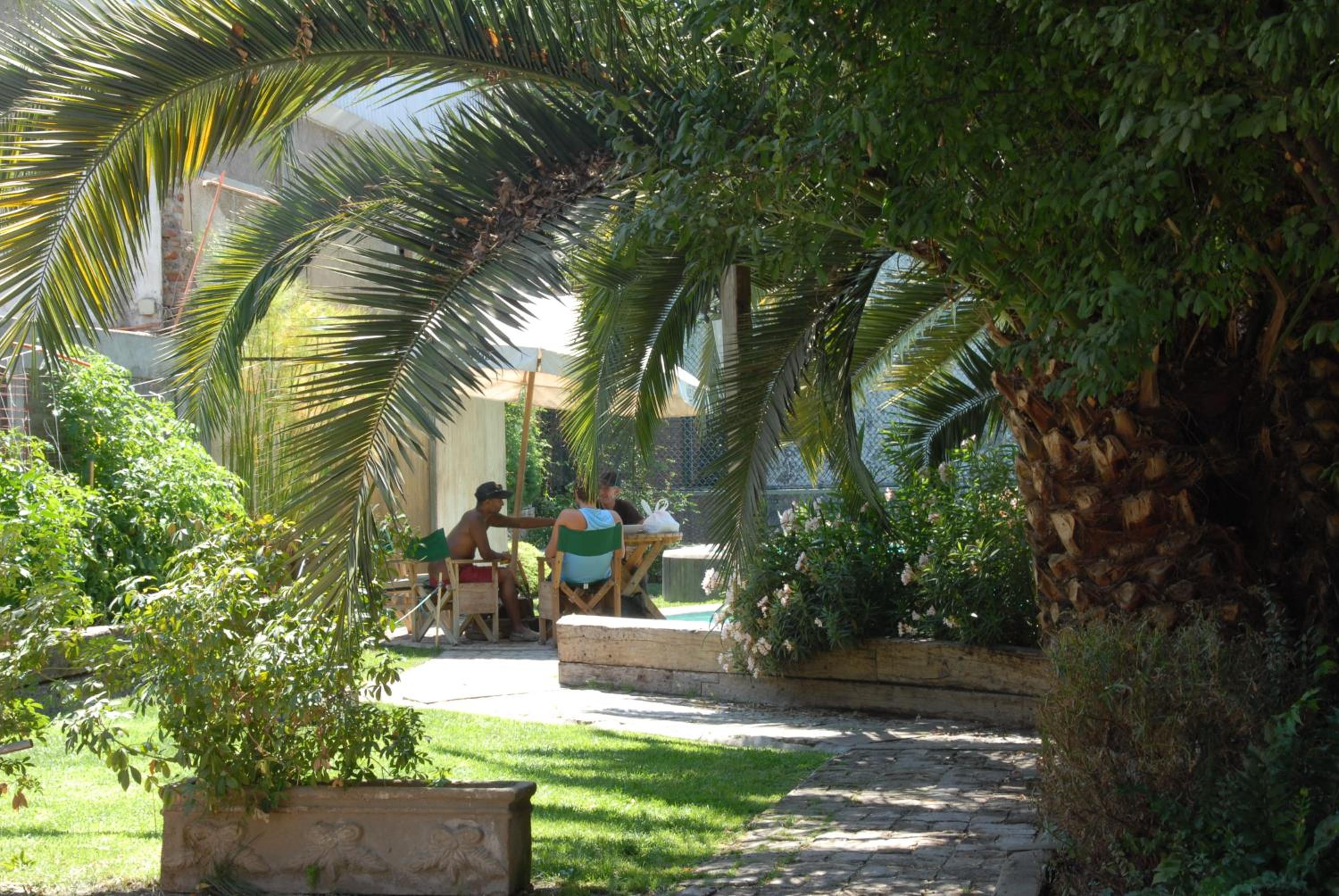 La Casa Roja Hostel