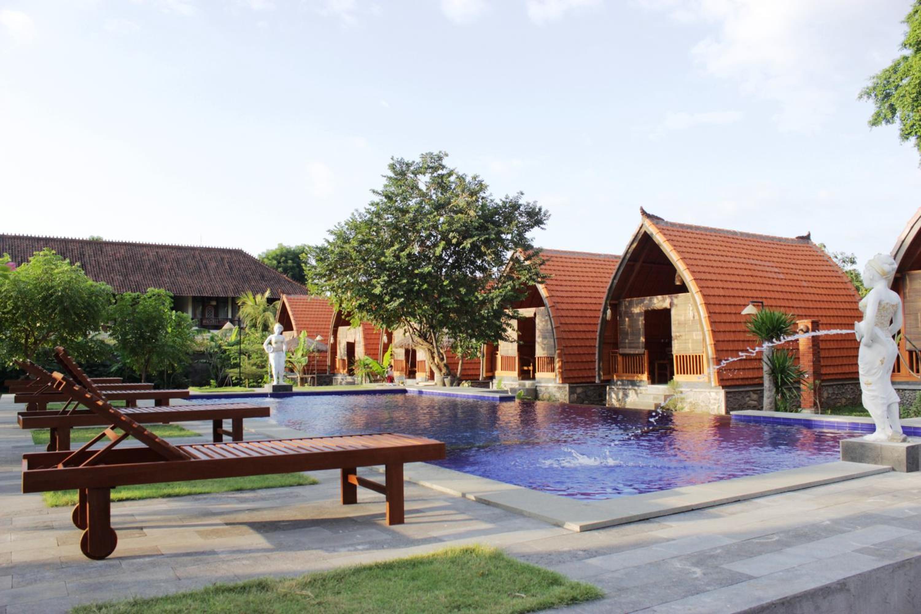 Kubu Padi Wooden House view 3