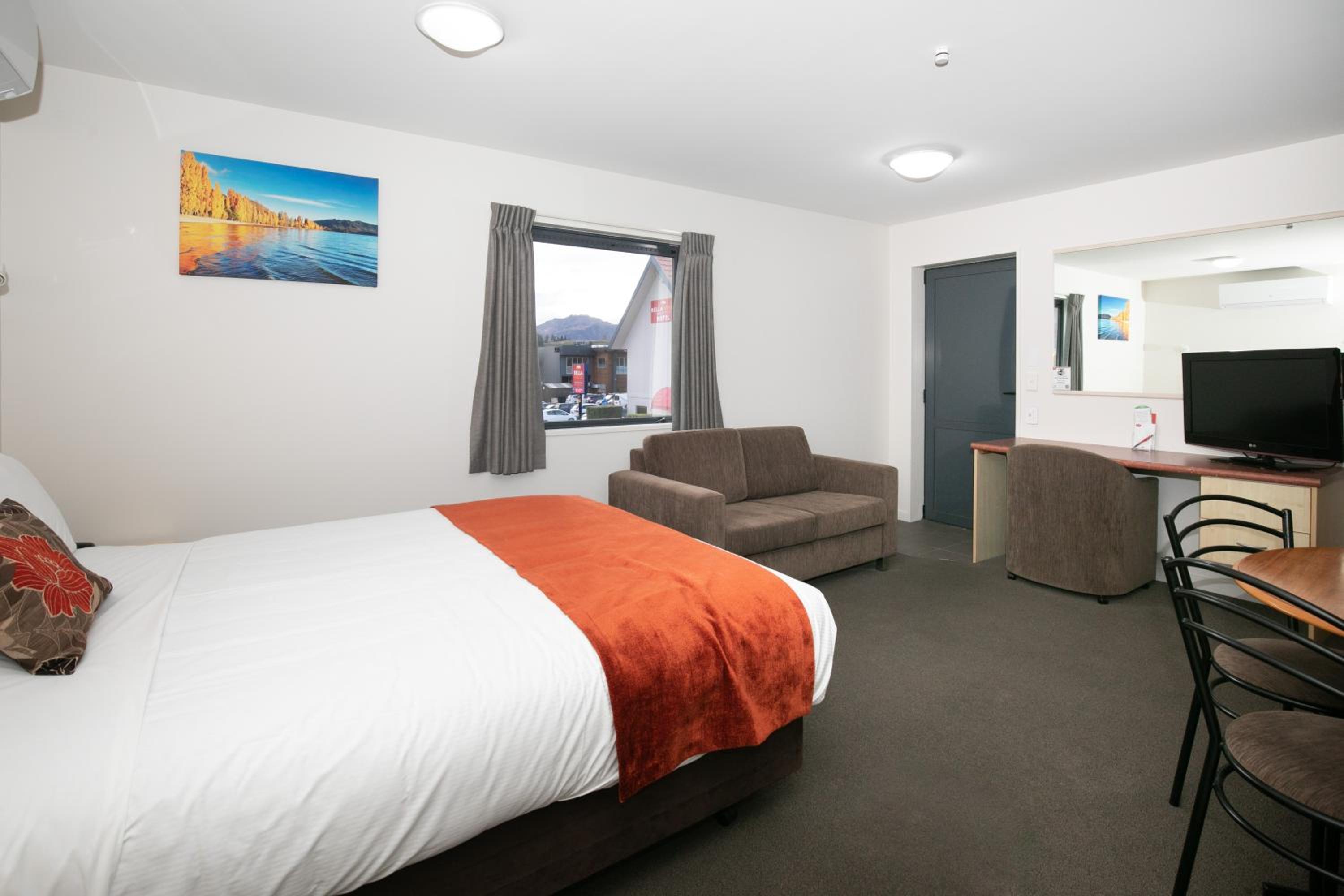 Bella Vista Motel Lake Wanaka — photo 43