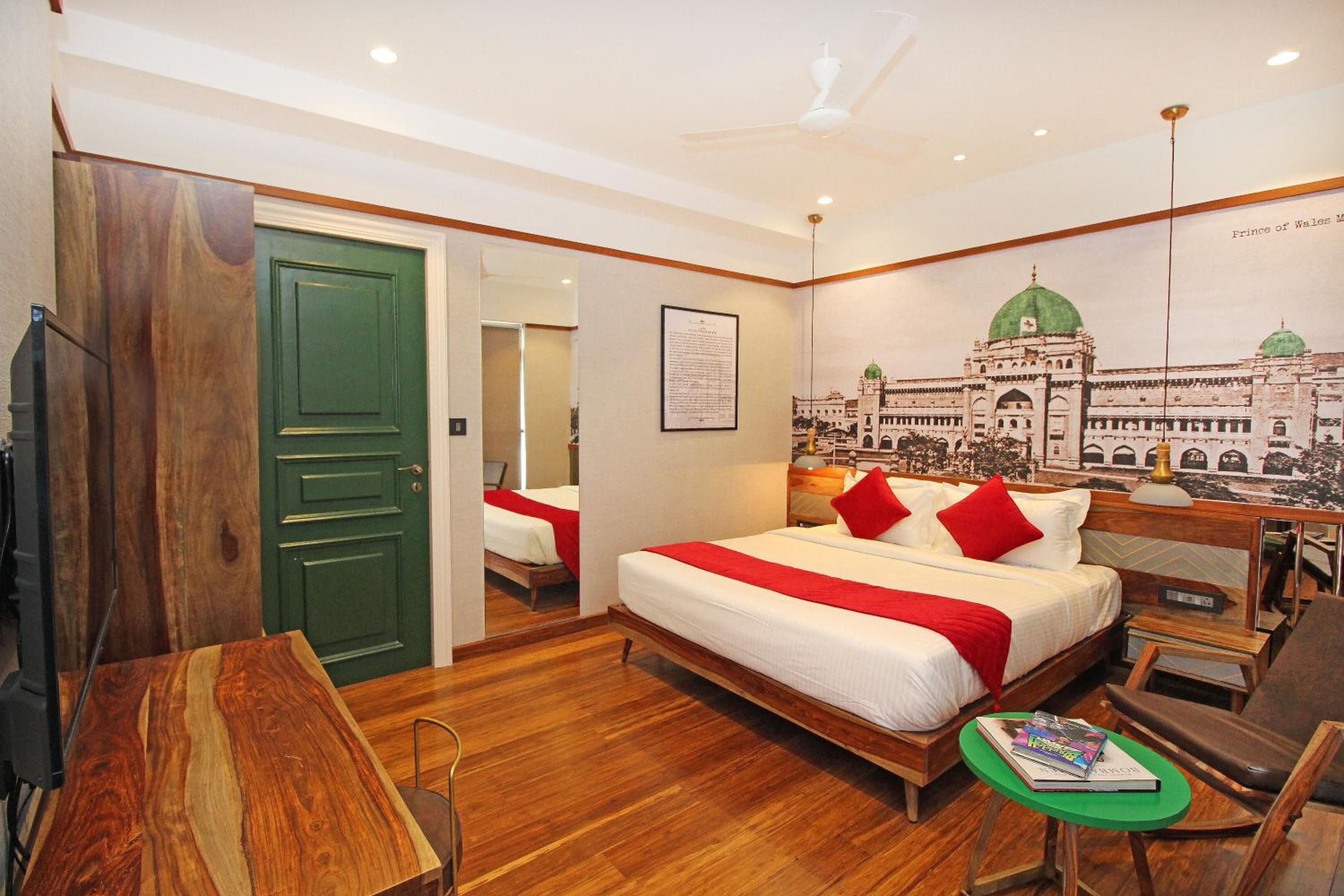Theory9 Premium Service Apartments Khar photo 3