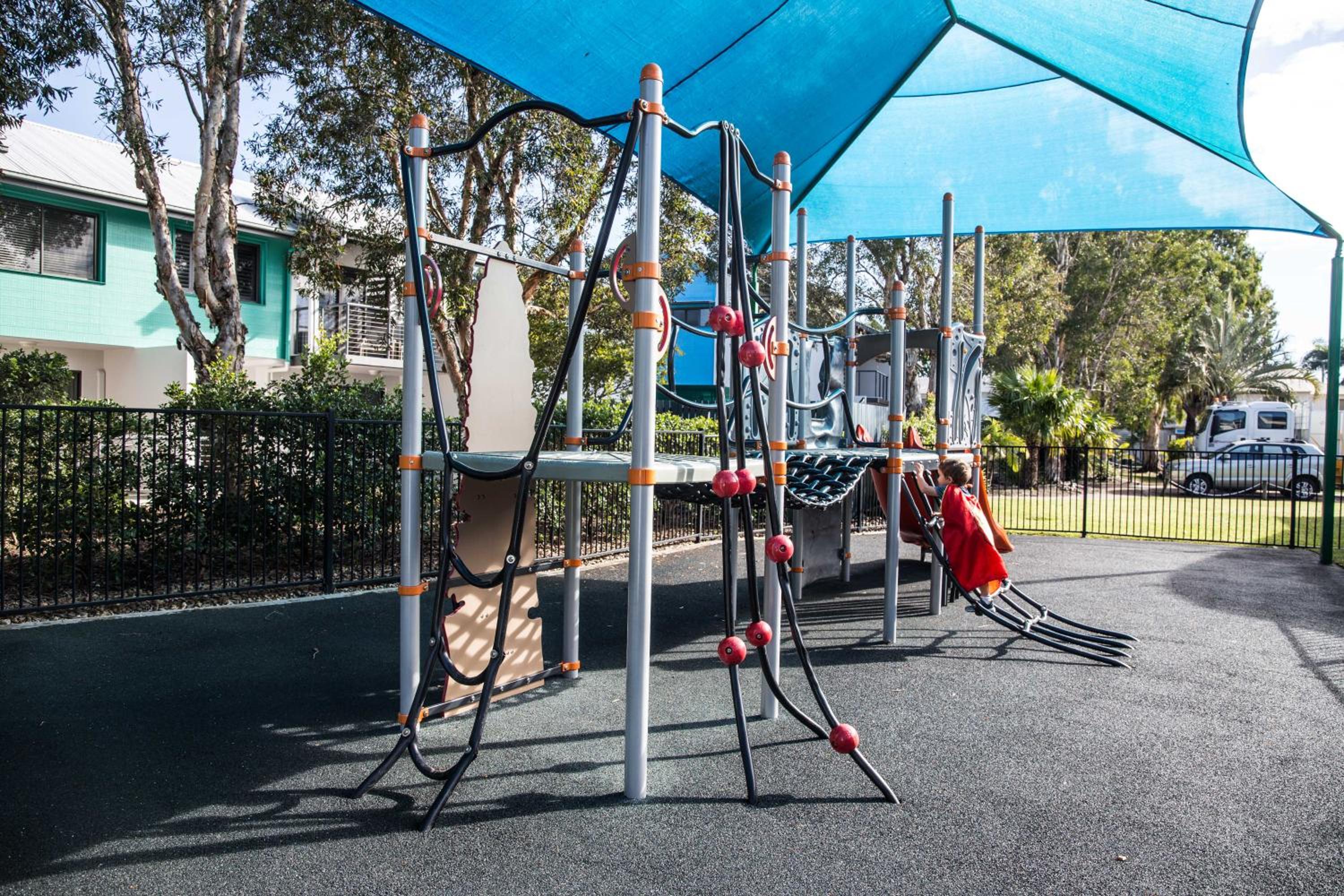 1 Bedroom Unit in 4 Star Tropical Resort in Noosaville view 5