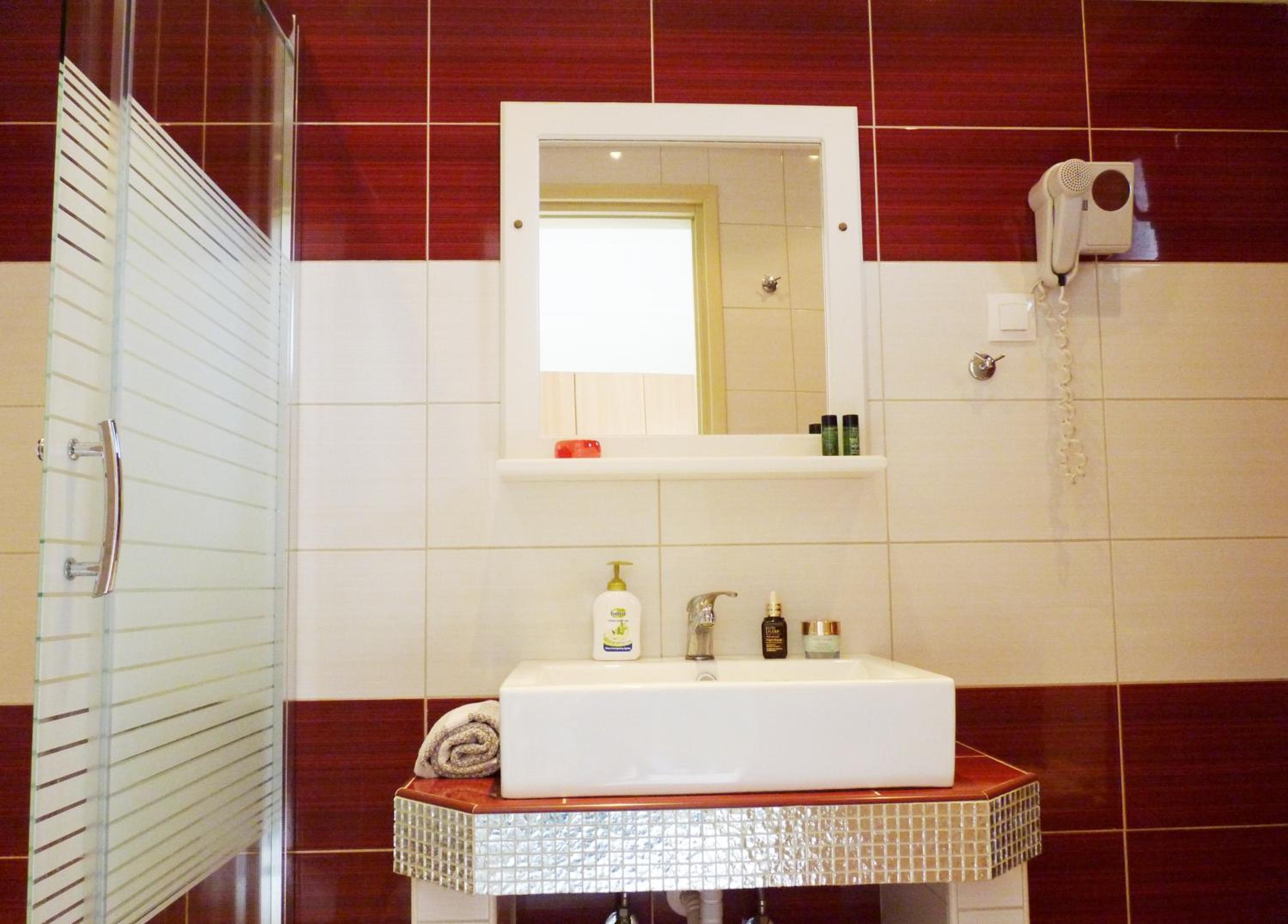 Yannis Apartments