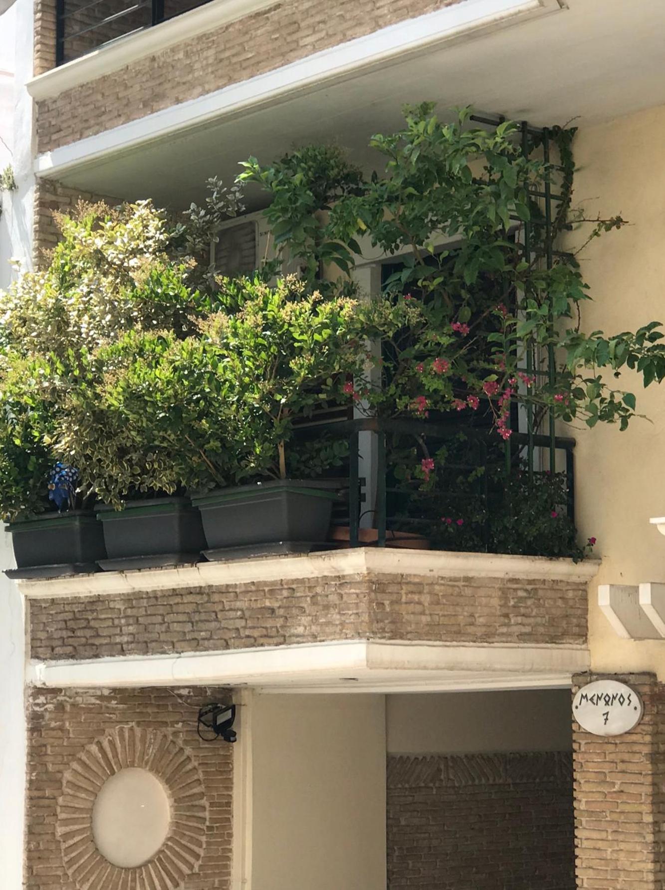 Mets Area, Hip, Tasteful & Ultra Convenient Studio for 2