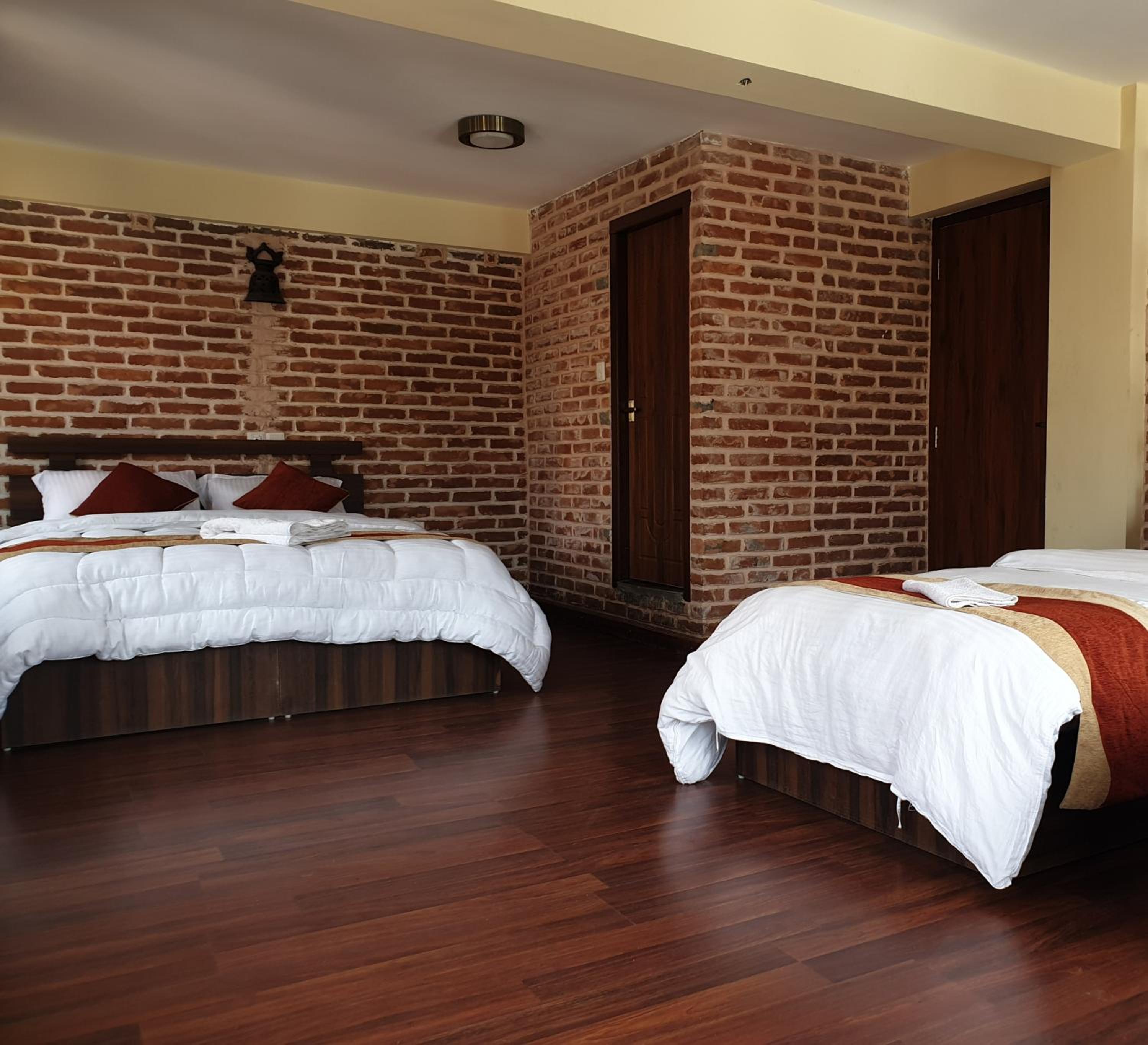 HOTEL LAYAKU DURBAR
