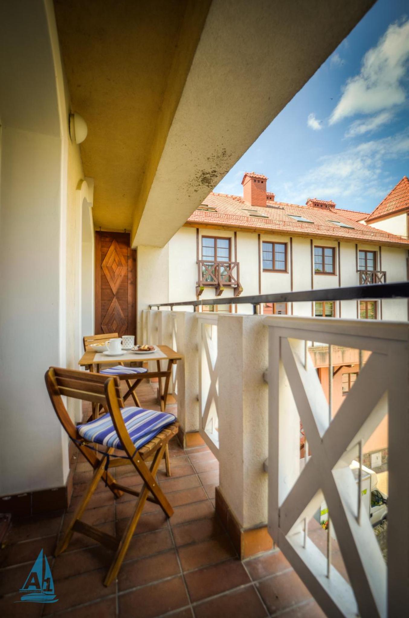balcony