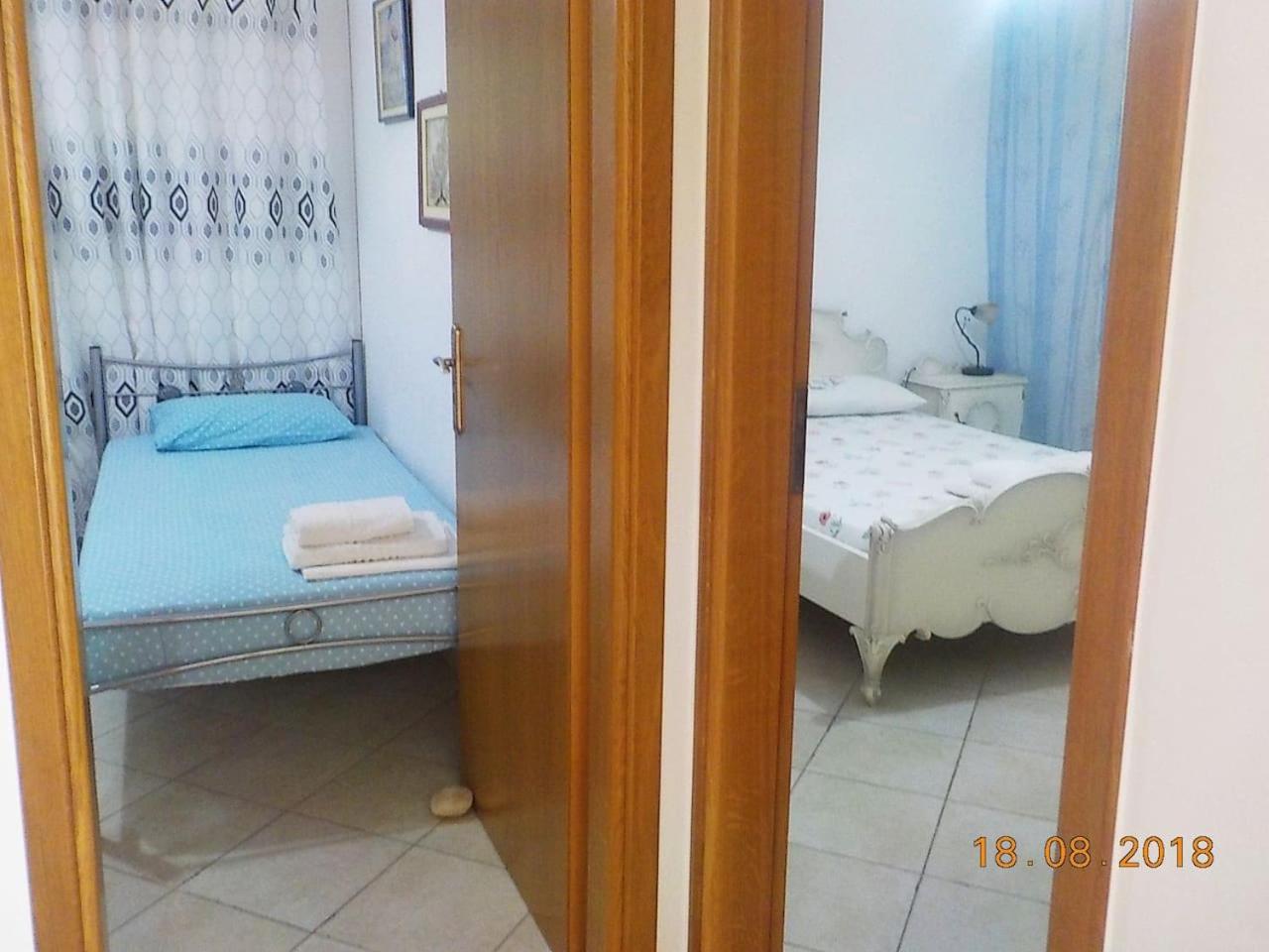 Lovely Apartment for 6Ppl , 2 BDRM , in Naxos , private patio