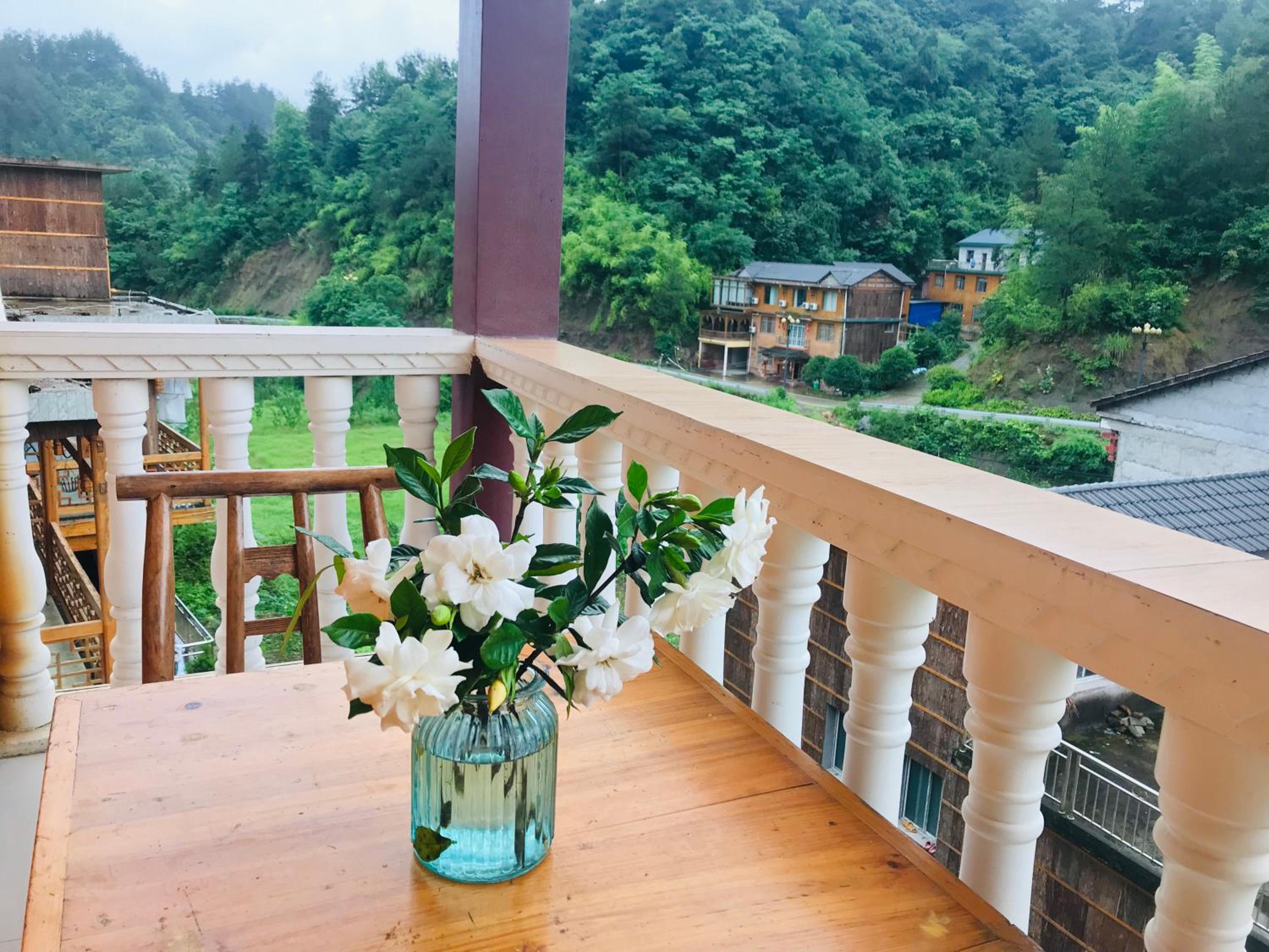 Tongfu Inn(In the National Park)