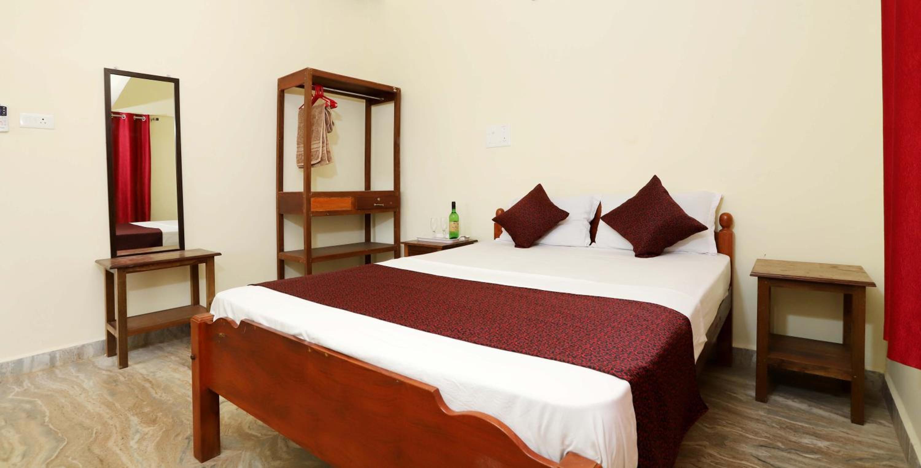 Morjim Sunset Hotel