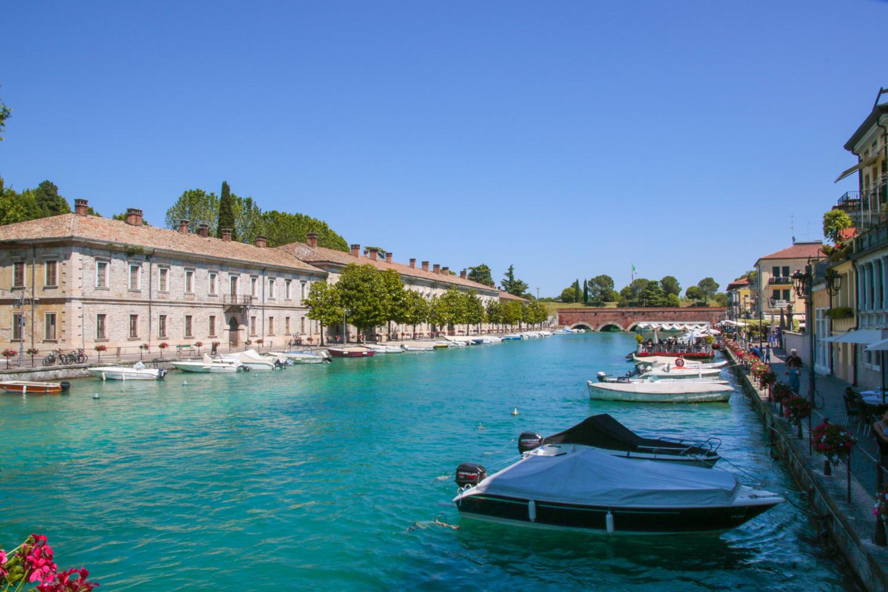 Le Finestre sul Borgo Rooms
