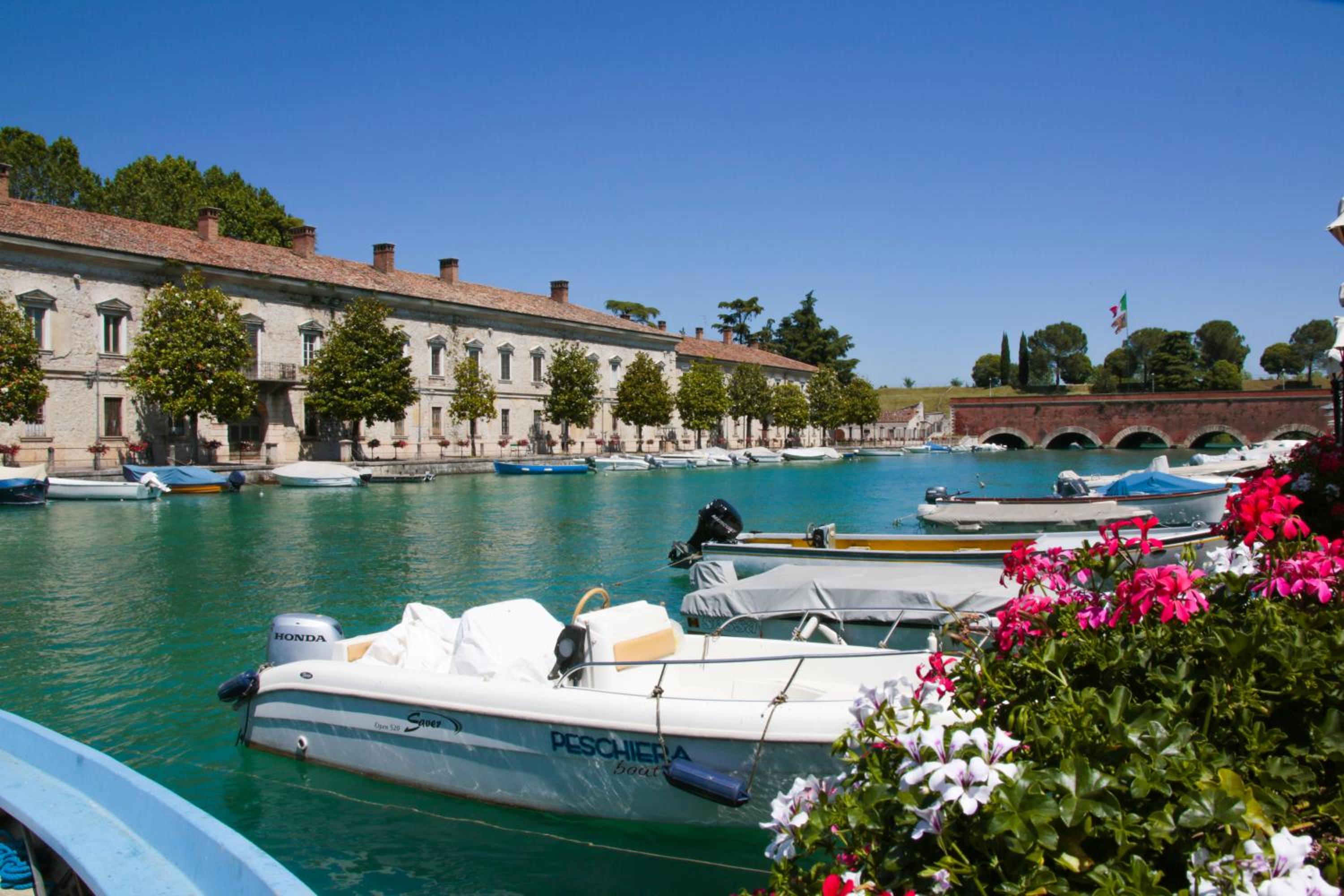 Le Finestre sul Borgo Rooms