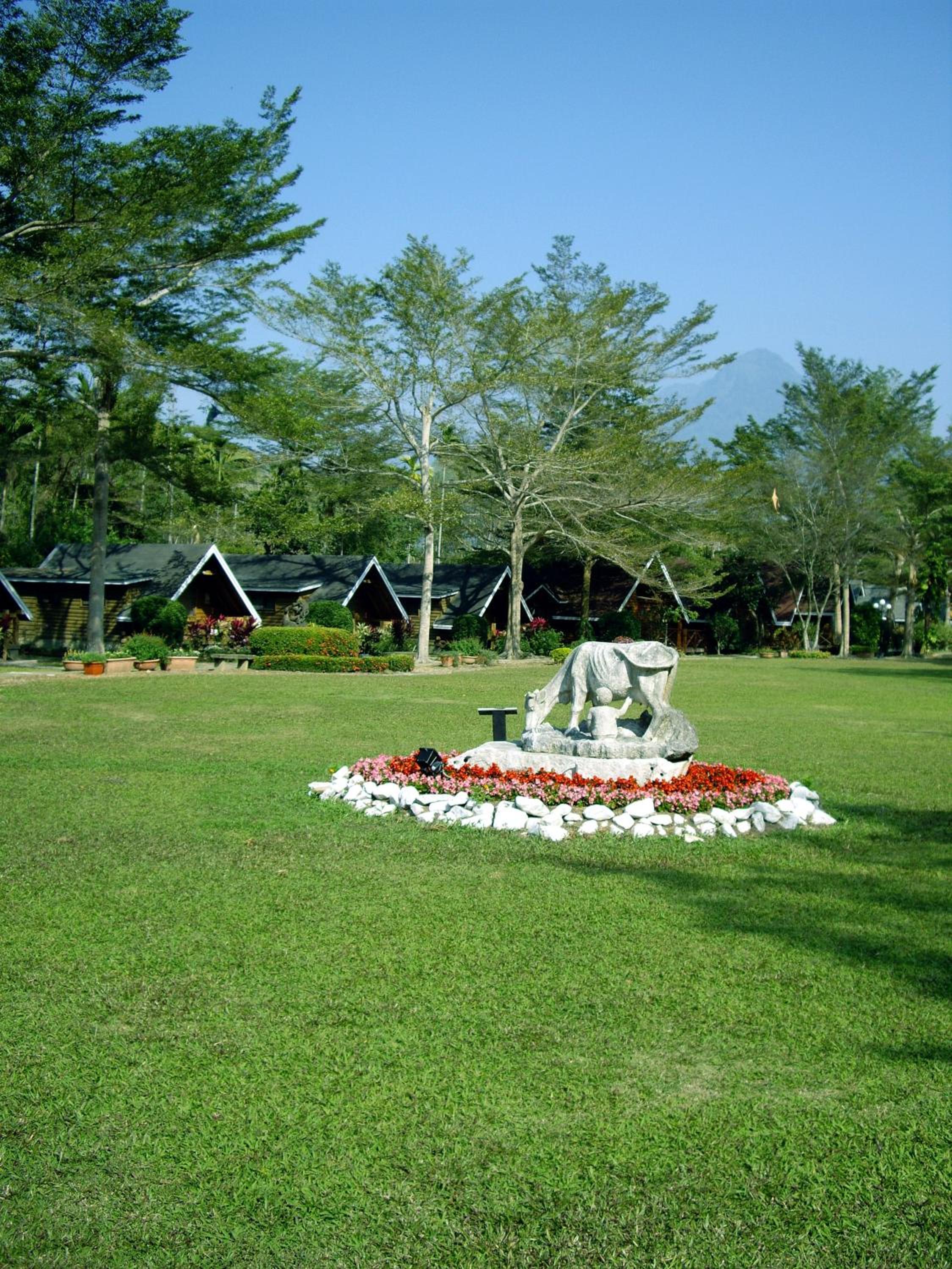 Atunas Holiday Country