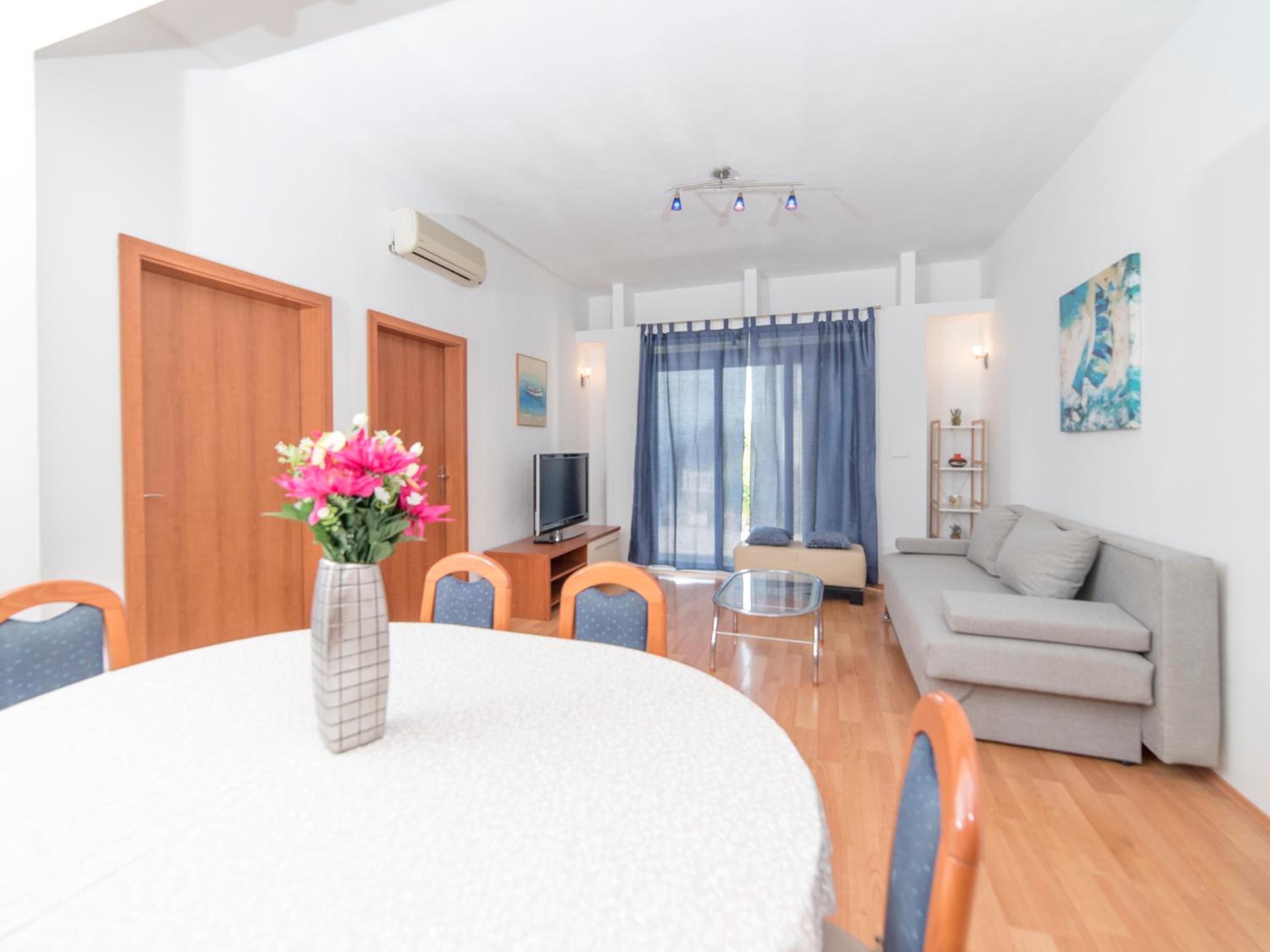 Apartments Niko view 5