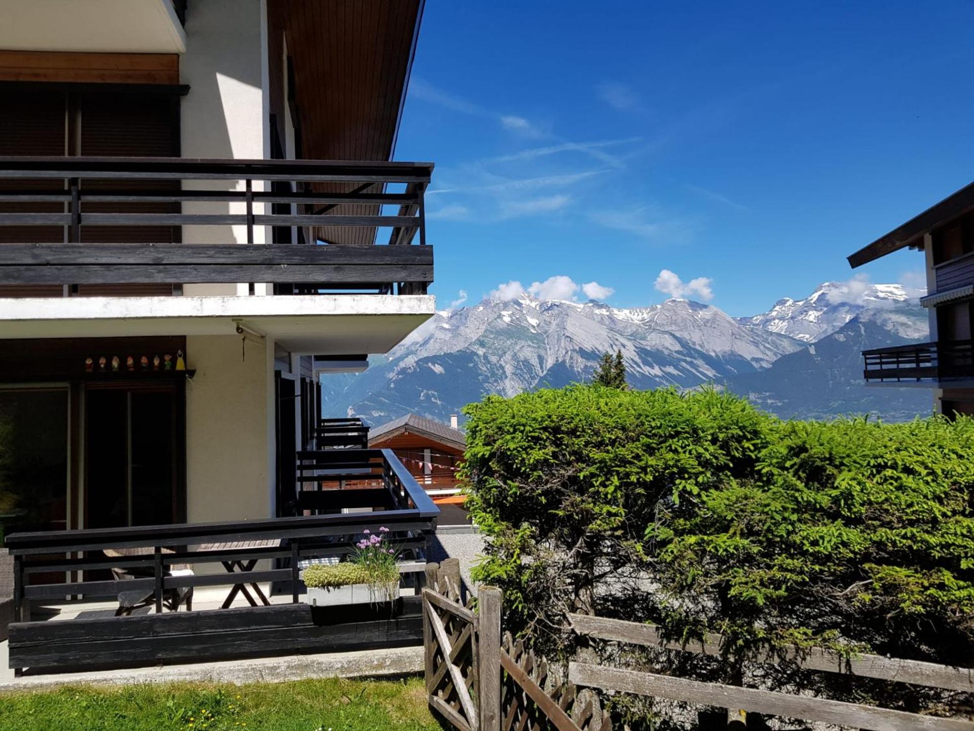 Cosy Centered with Garden and View in Veysonnaz