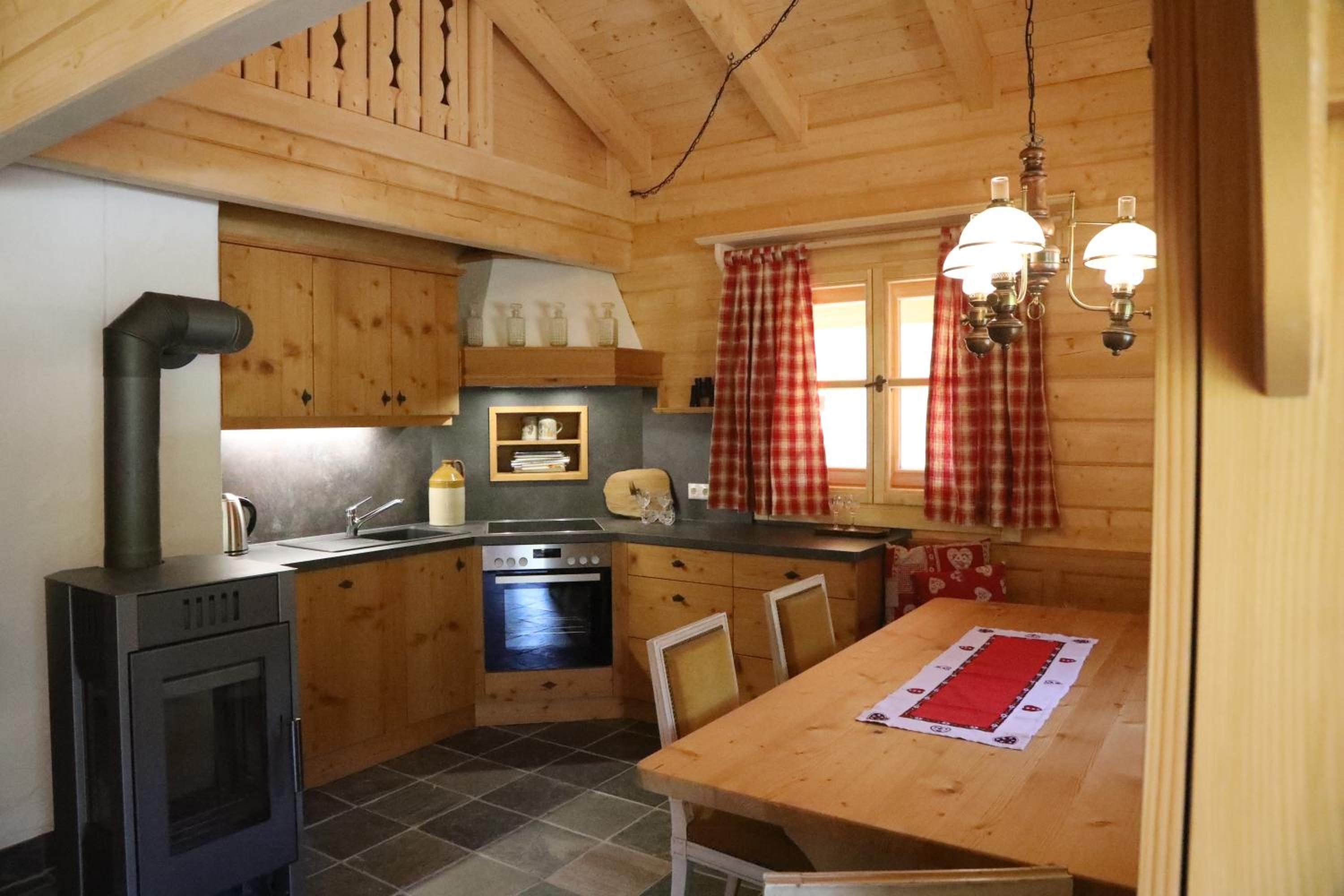 Schlosswirt Chalets & Apartments