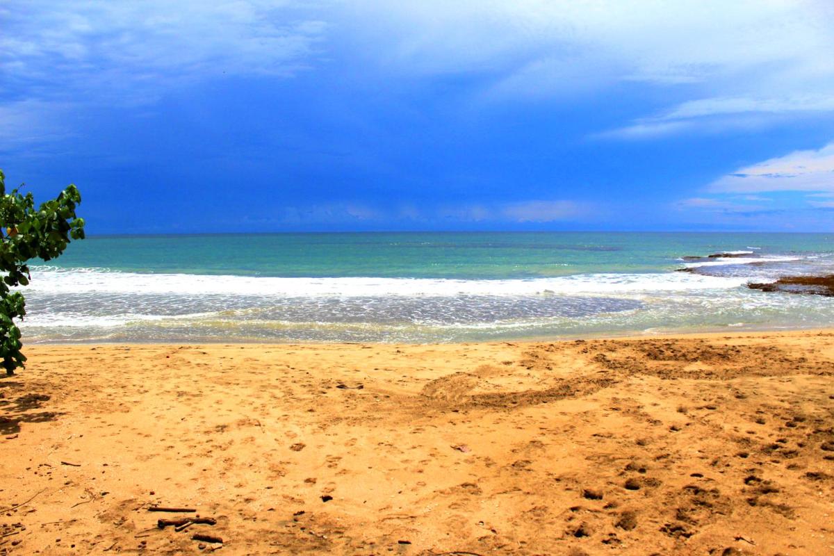 Casa Cerise Beachfront