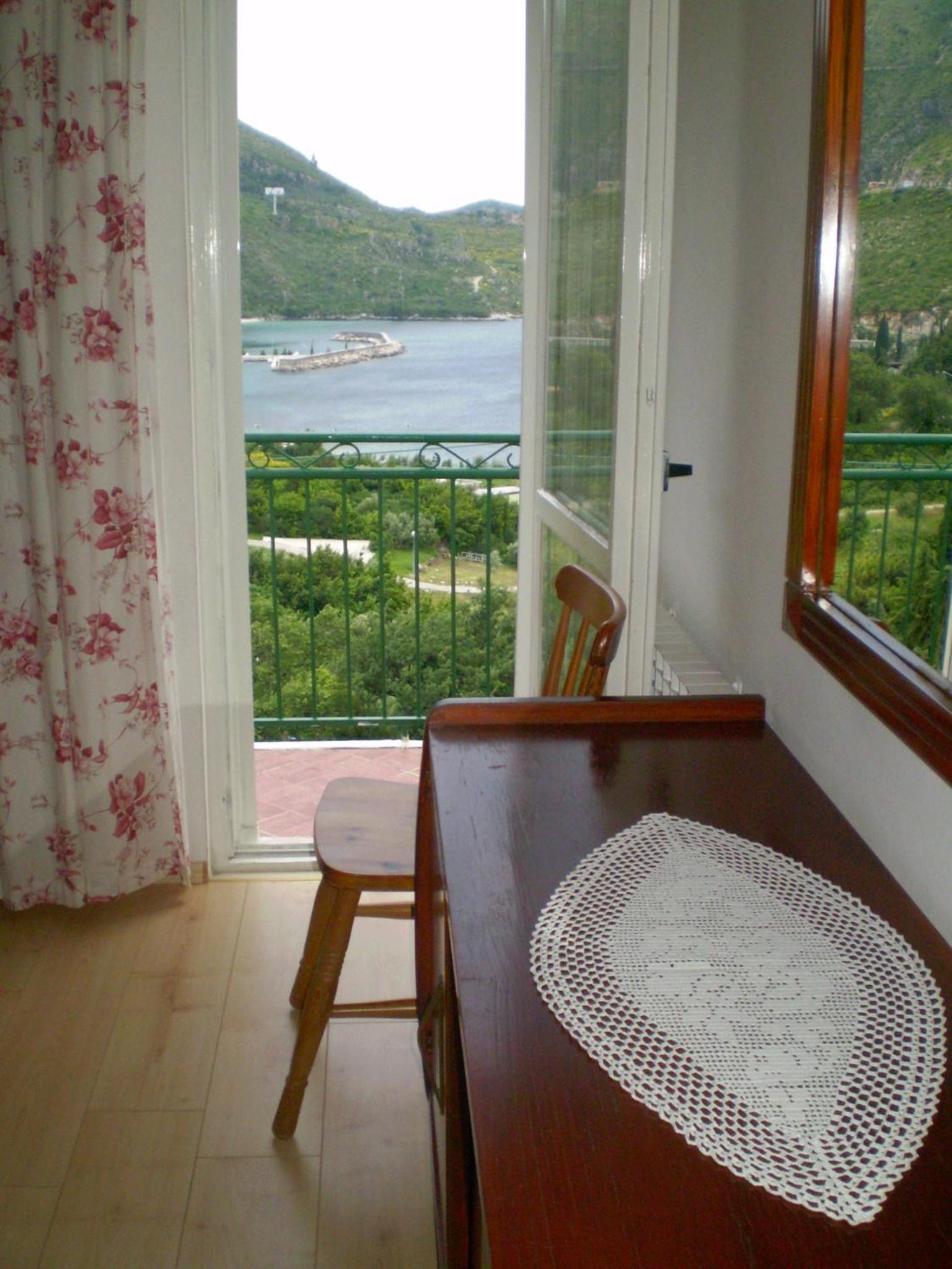 Photo 44