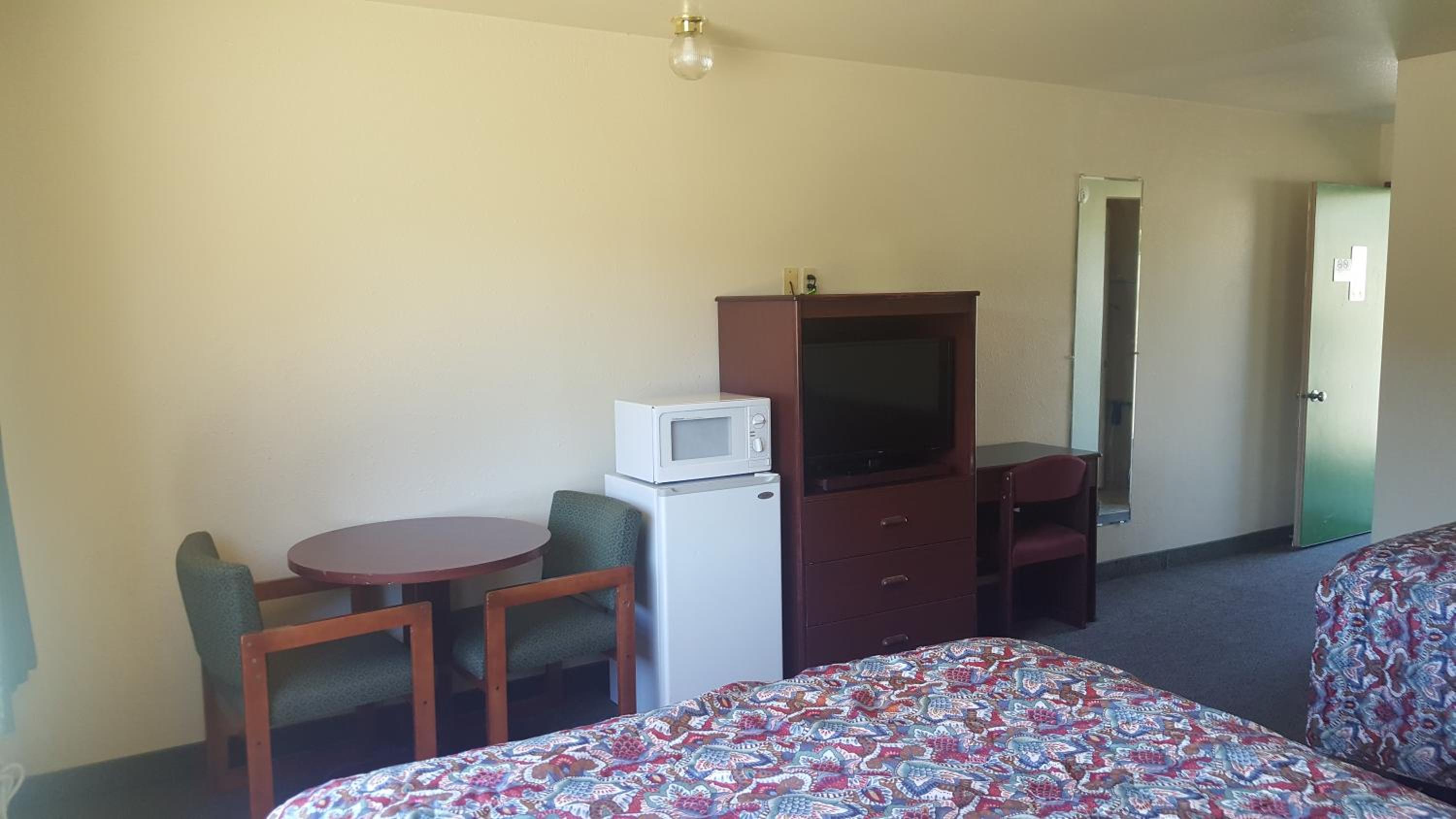 Safari Inn Motel - Property Image 11