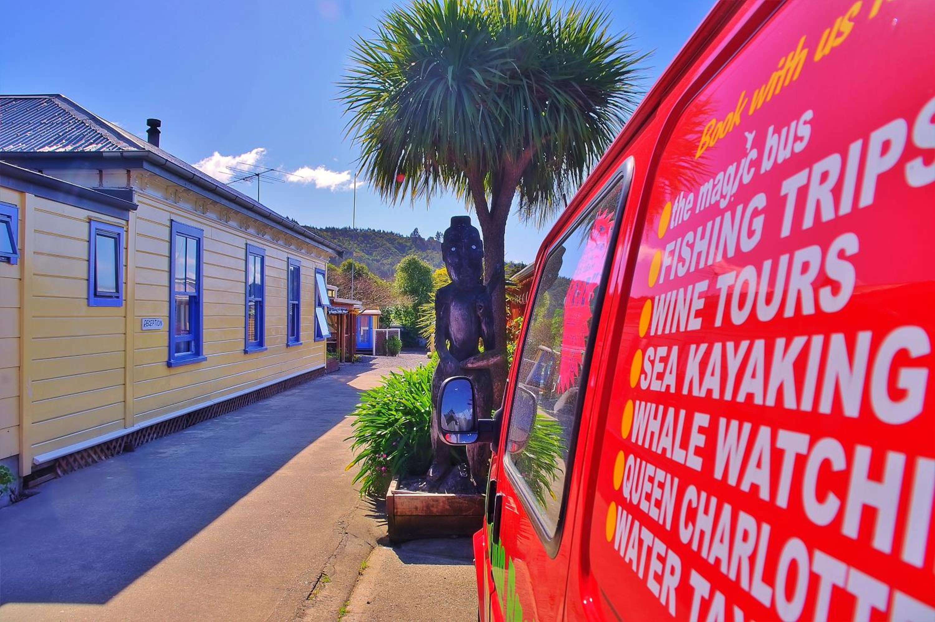 Hotel Sequoia Lodge Backpackers