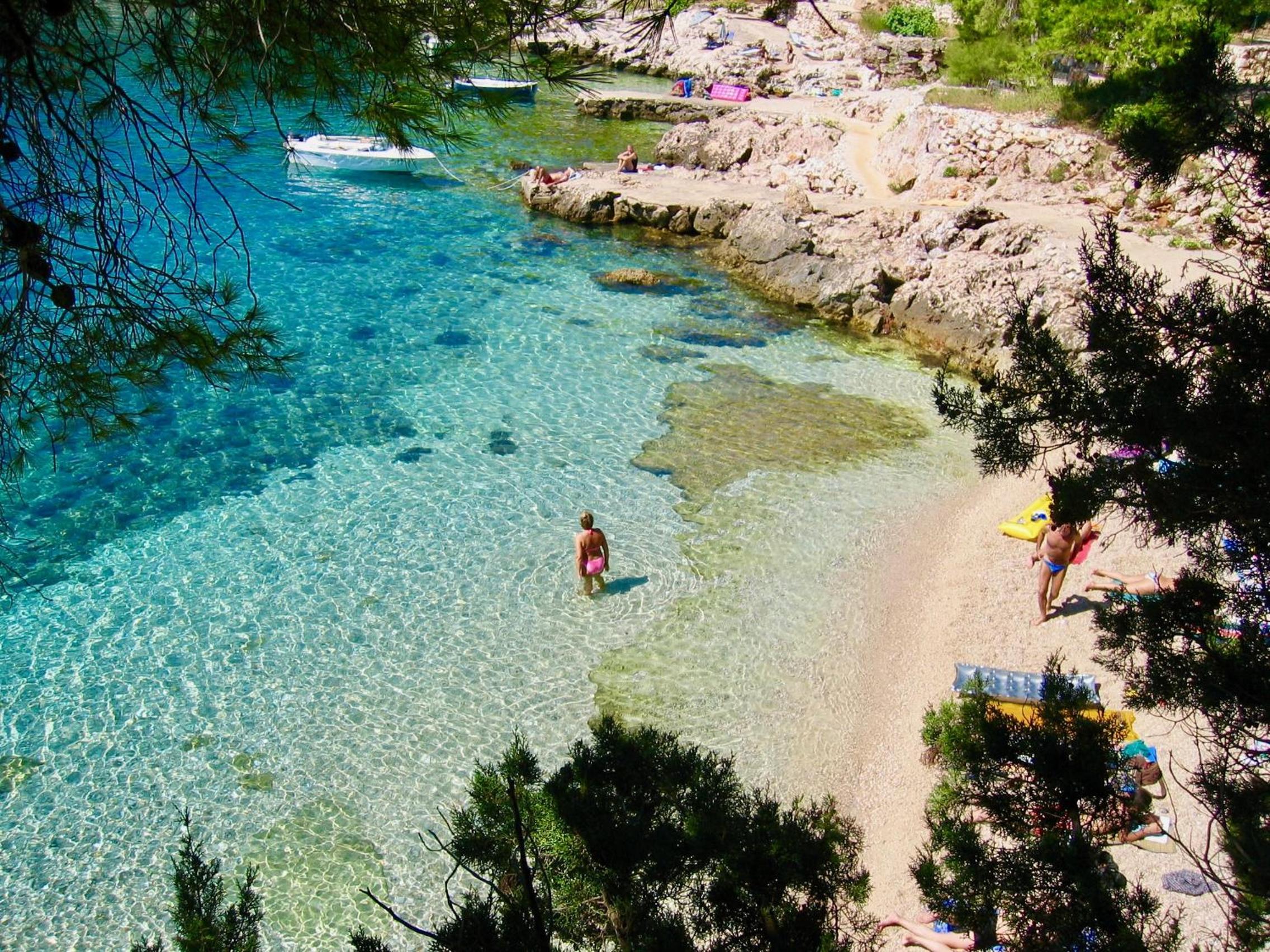 Apartments Petrovac