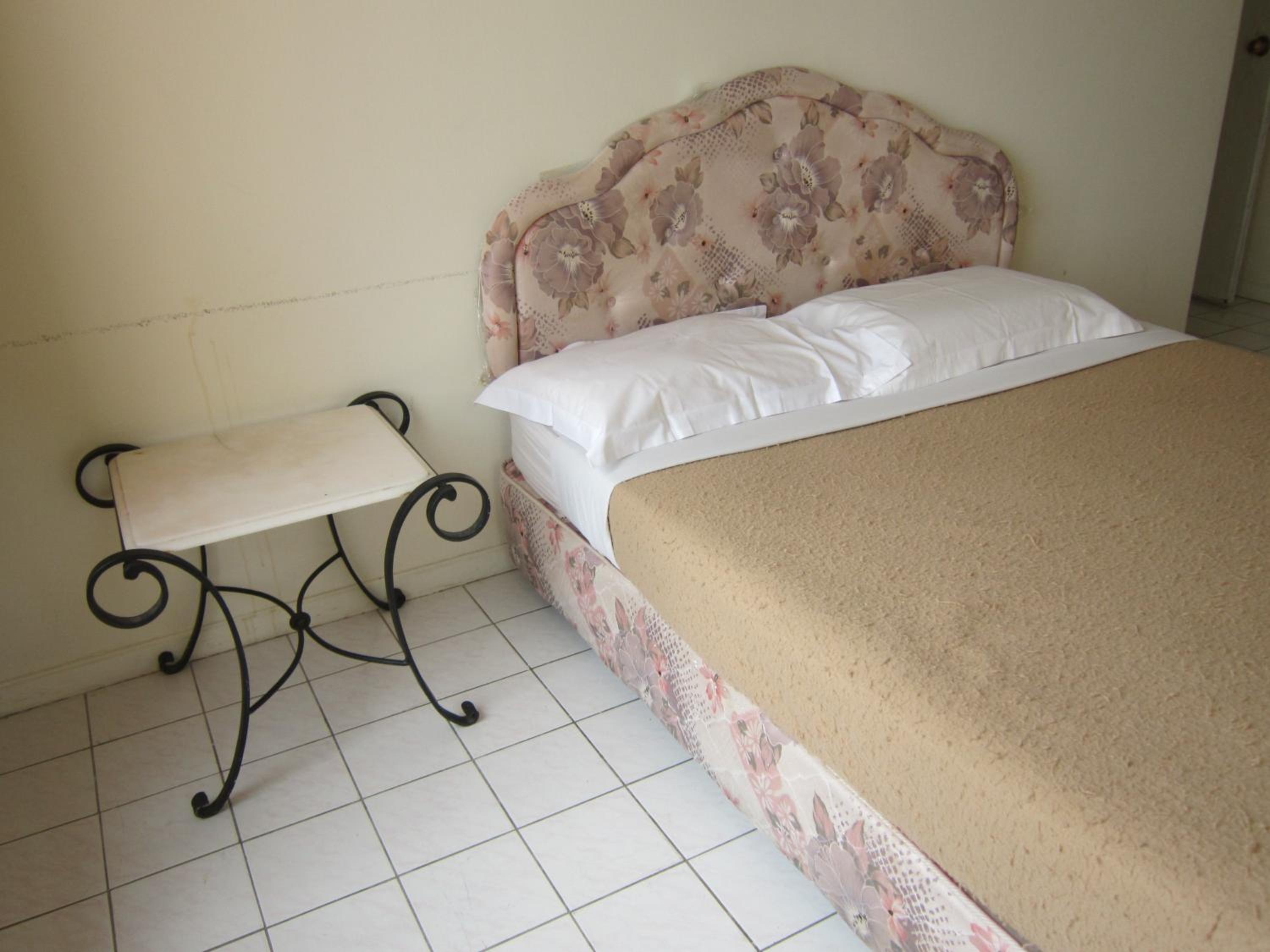 Paradise Lagoon Apartment