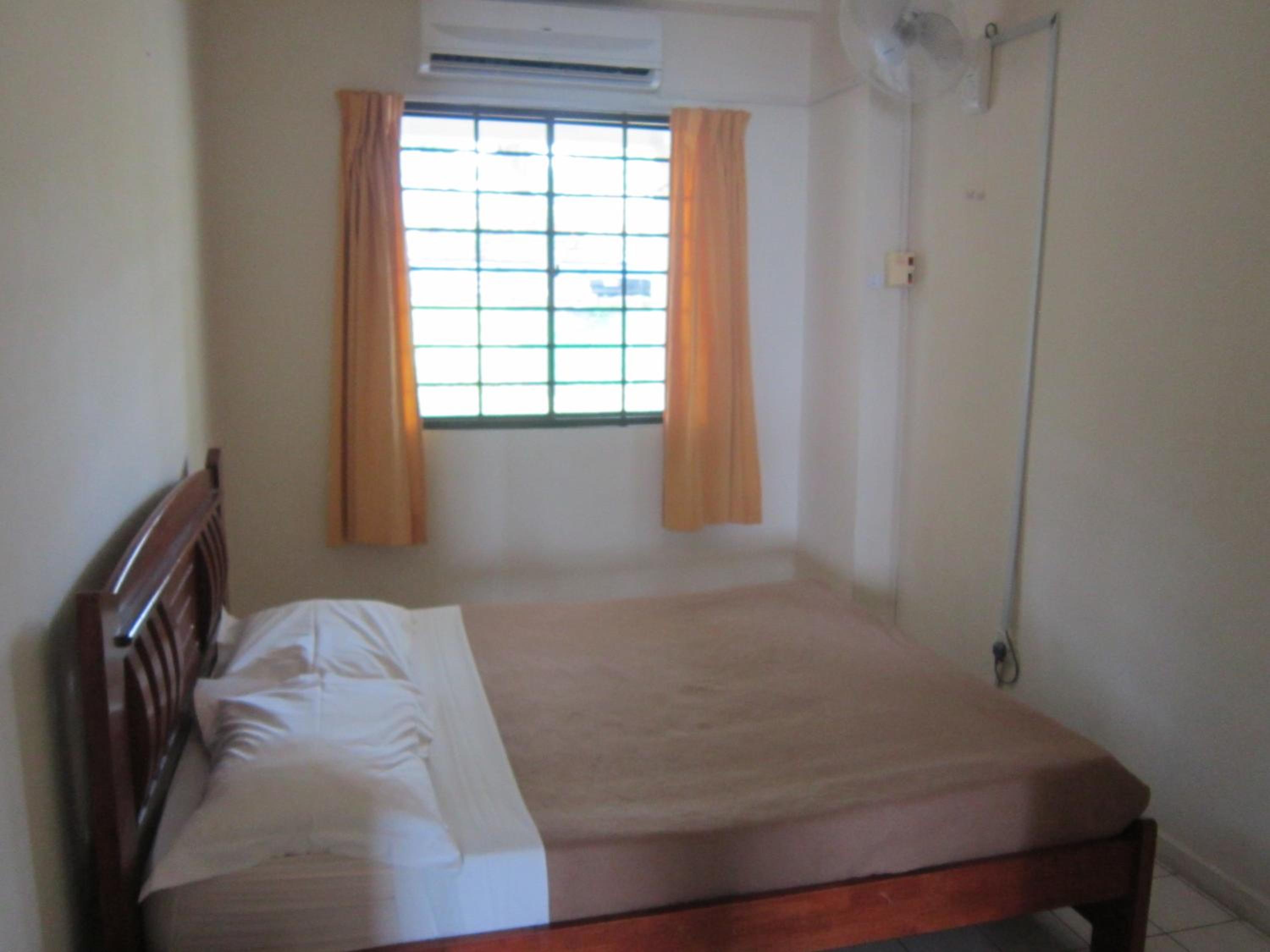 Paradise Lagoon Apartment