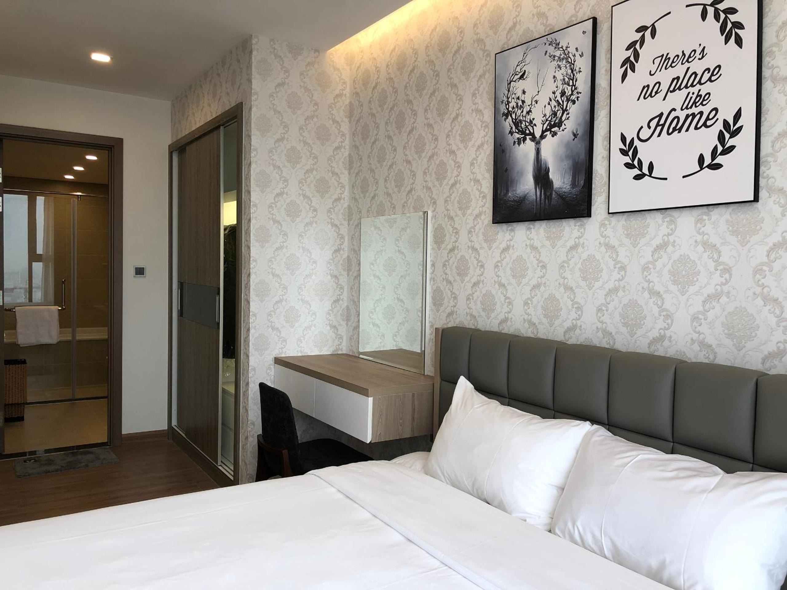 Vinhomes Metropolis Luxury Apartment 4 Br