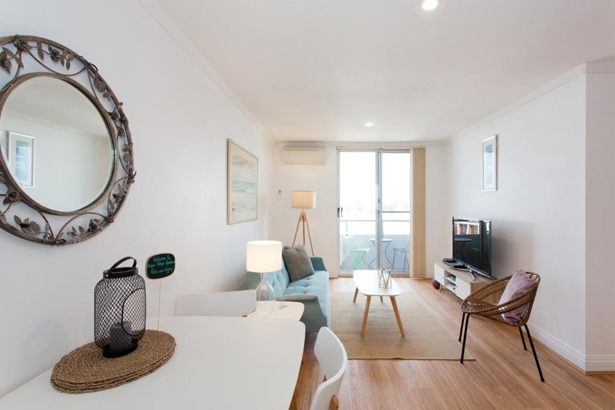 Ocean Breeze Apartment