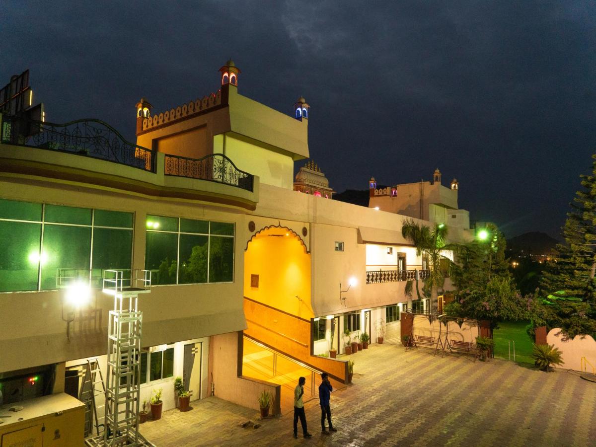 hotel building