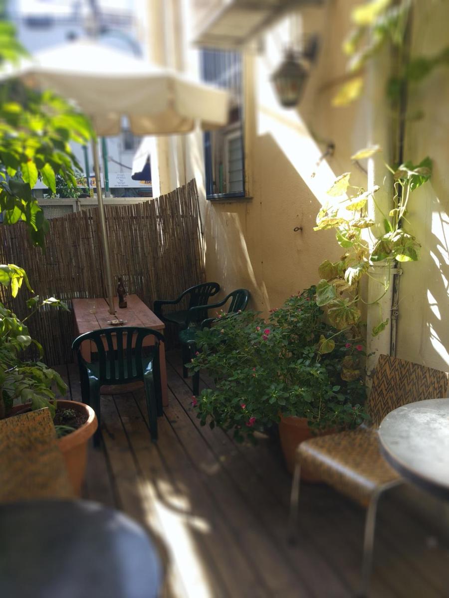 Momo's Hostel