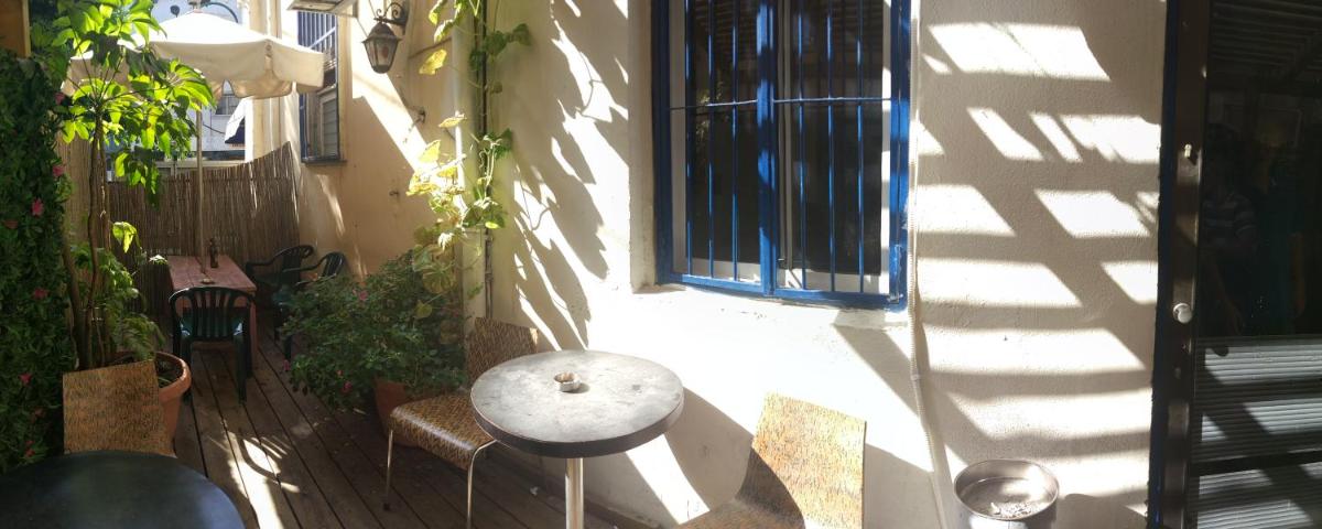 Momo's Hostel