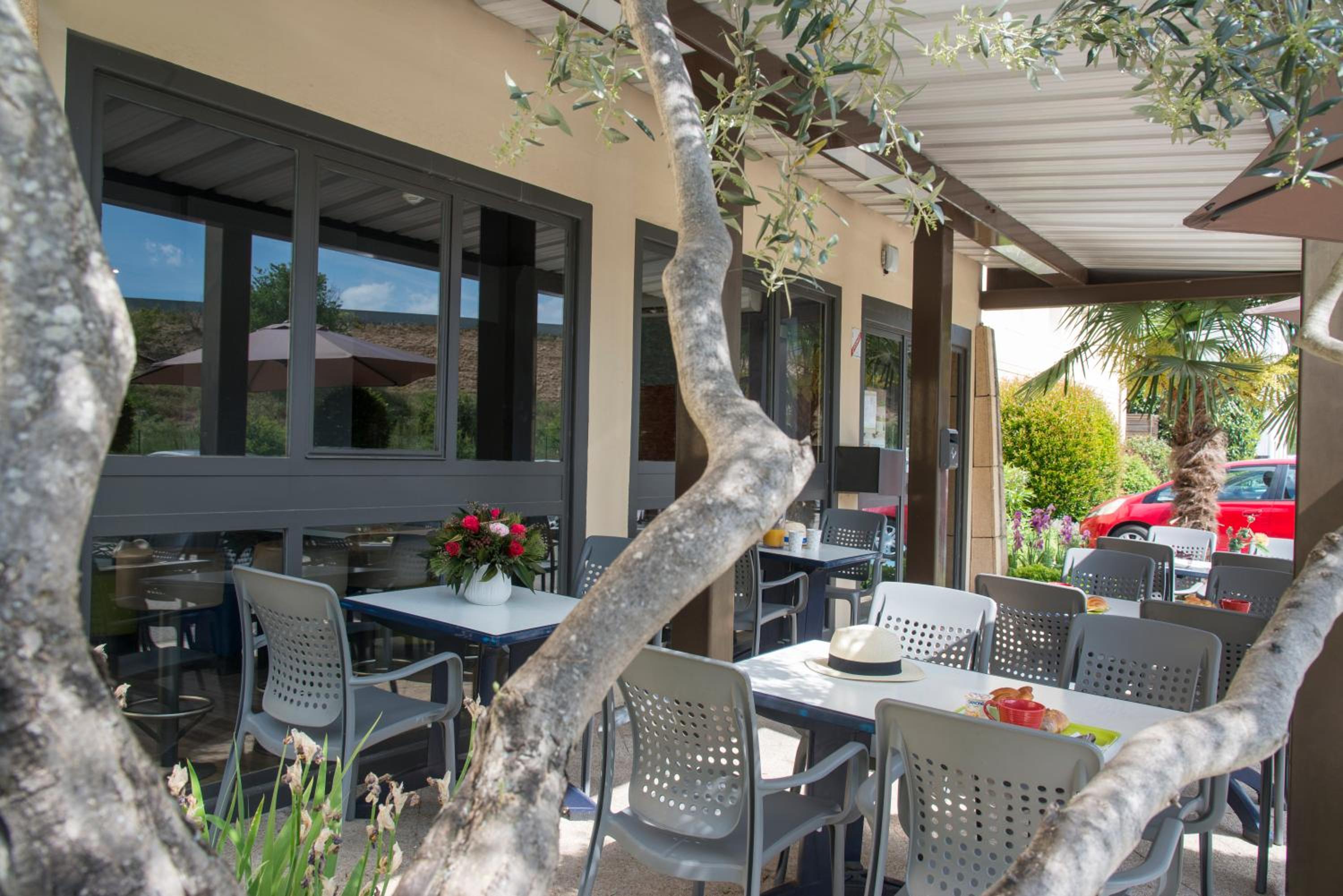 restaurant